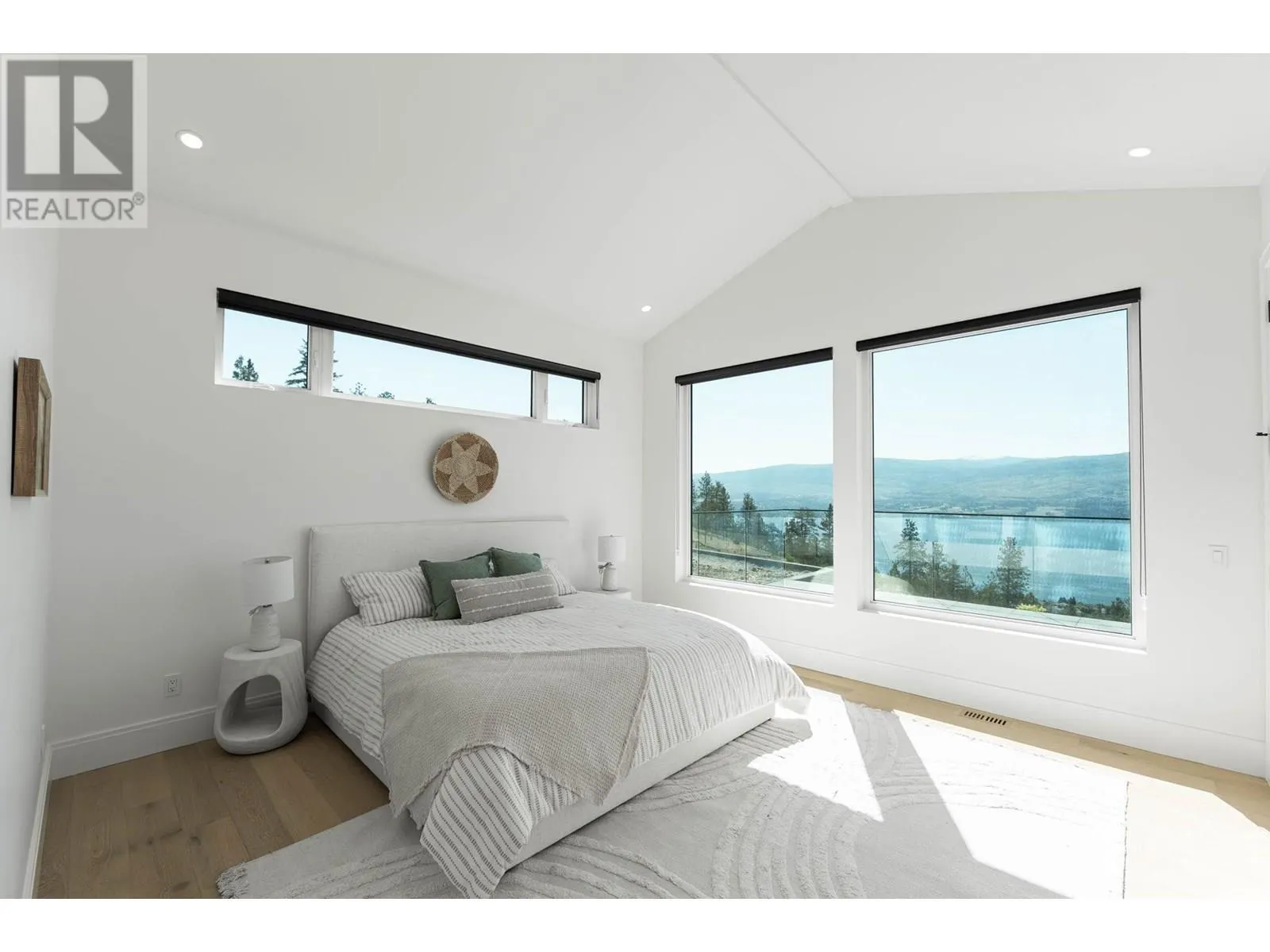 1327 Vineyard Drive