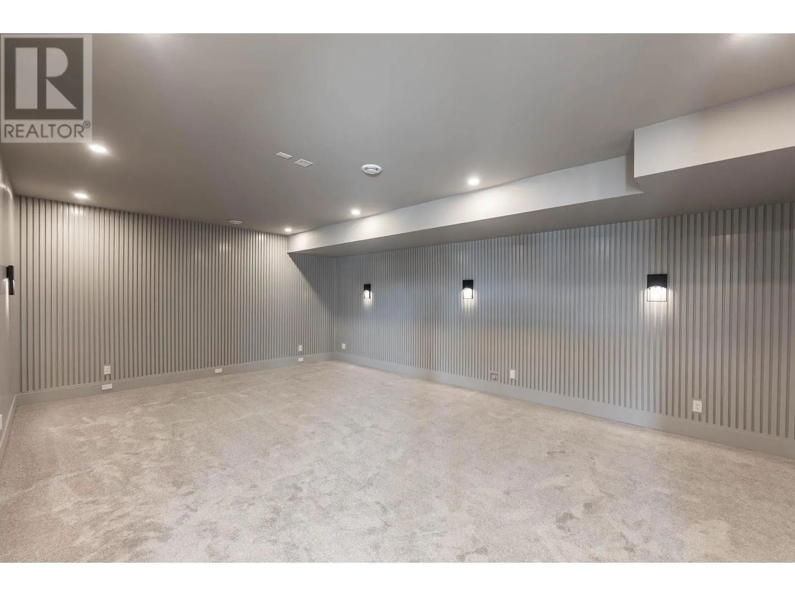 1327 Vineyard Drive