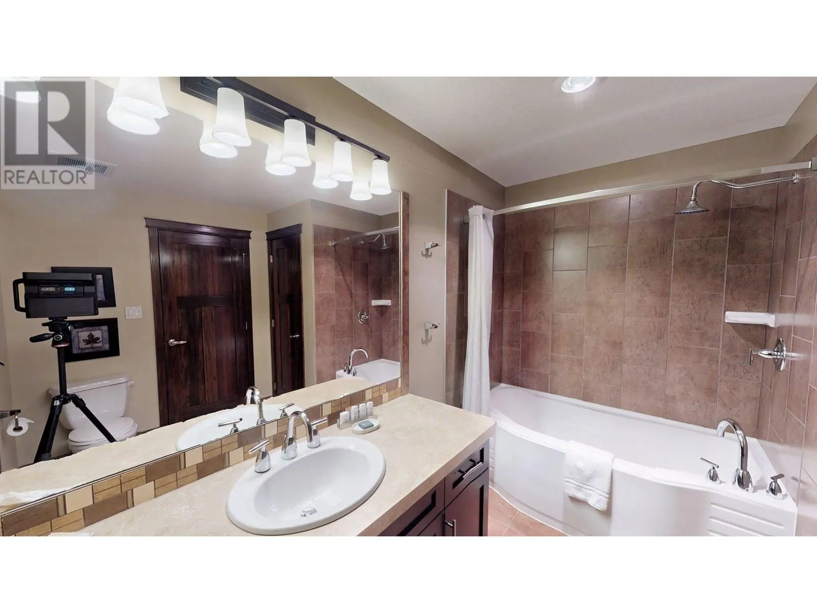 800 BIGHORN Boulevard Unit# 825 D