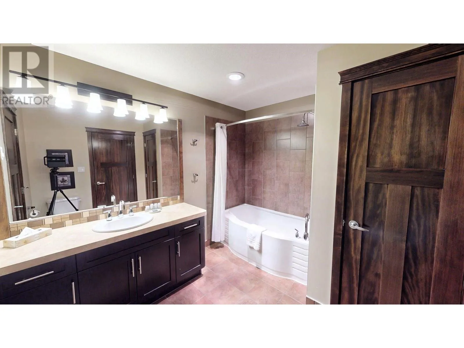 800 BIGHORN Boulevard Unit# 825 D