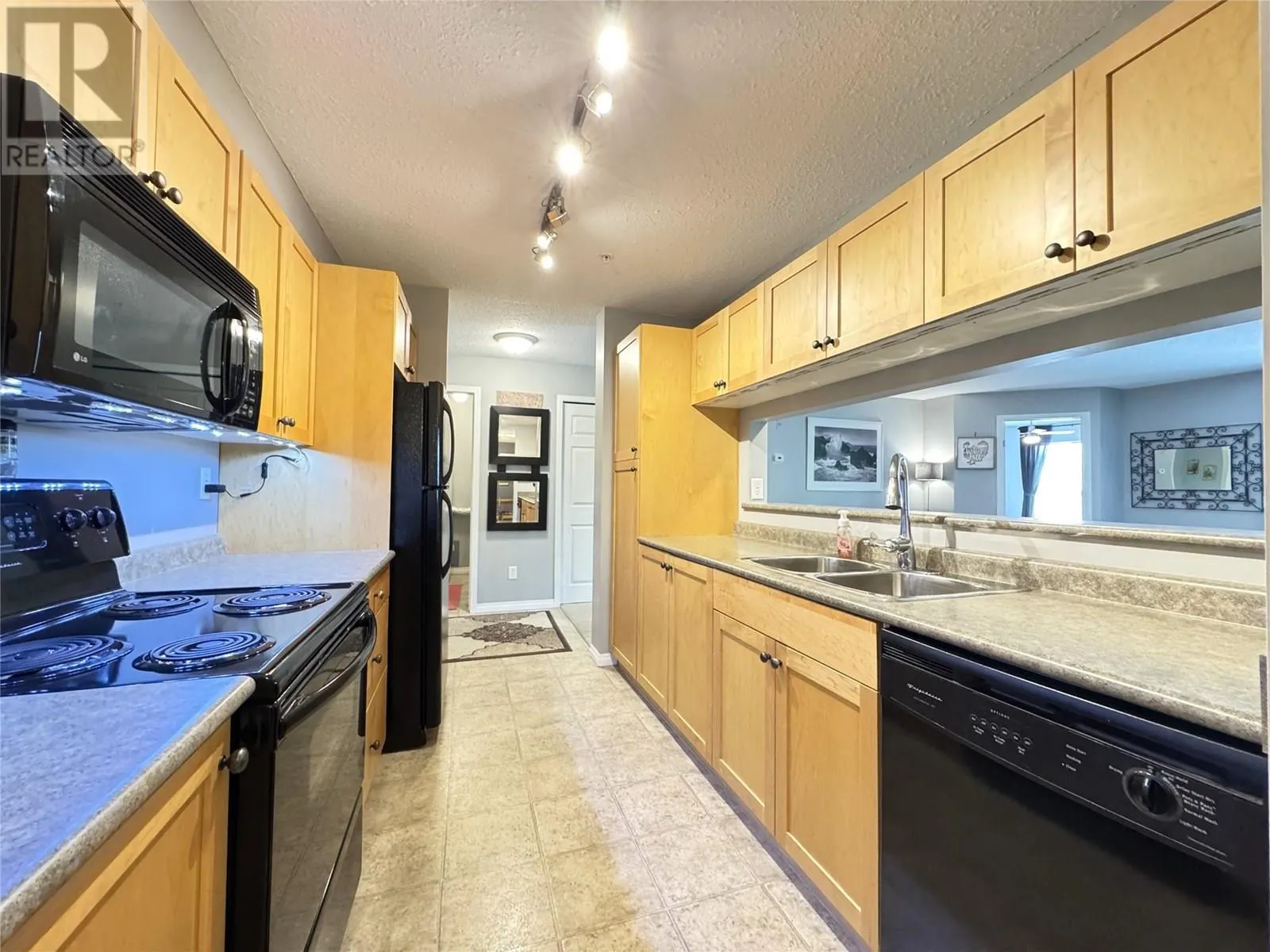 4765 Forsters Landing Road Unit# 207