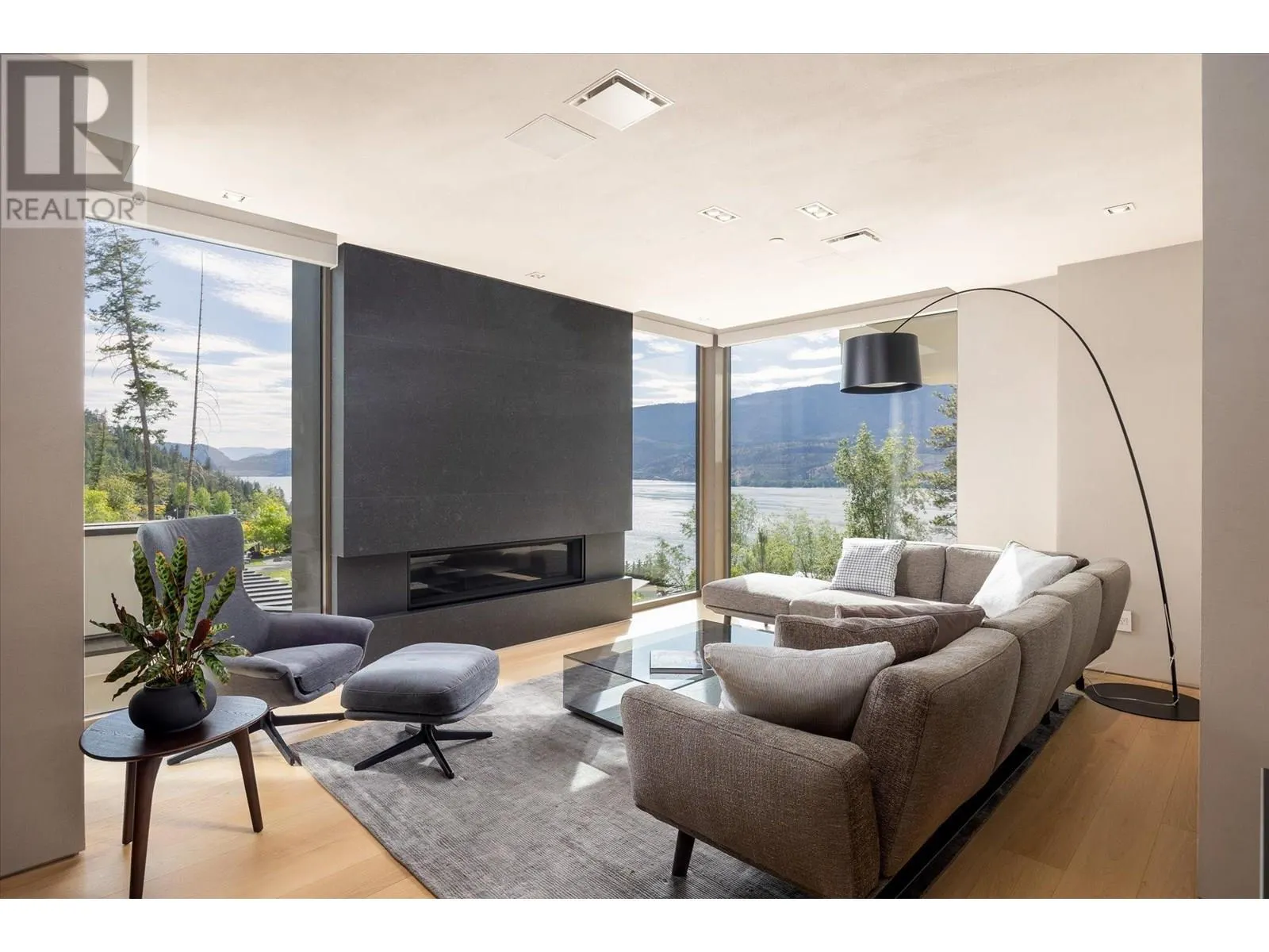 180 Sheerwater Court Unit# 20