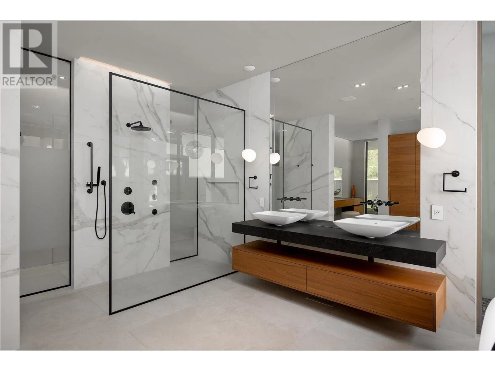 180 Sheerwater Court Unit# 20