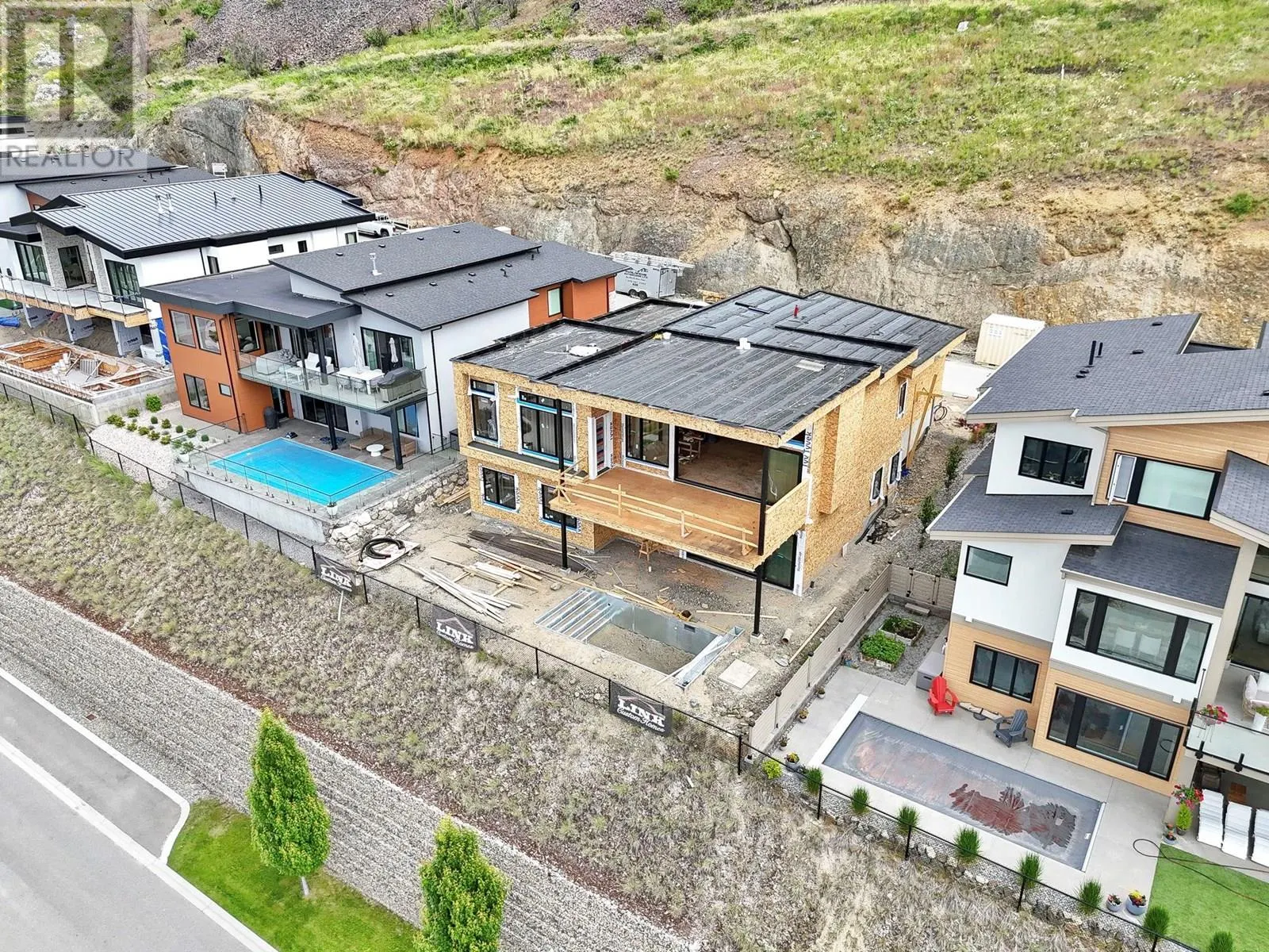 573 Clifton Court