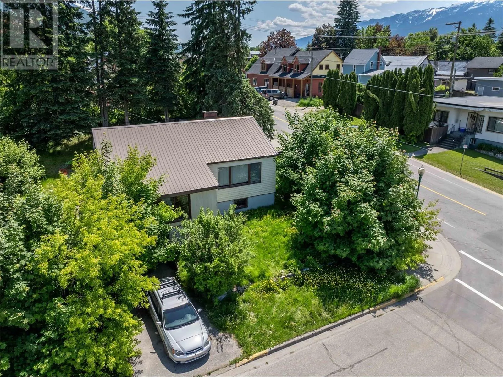416 Connaught Avenue