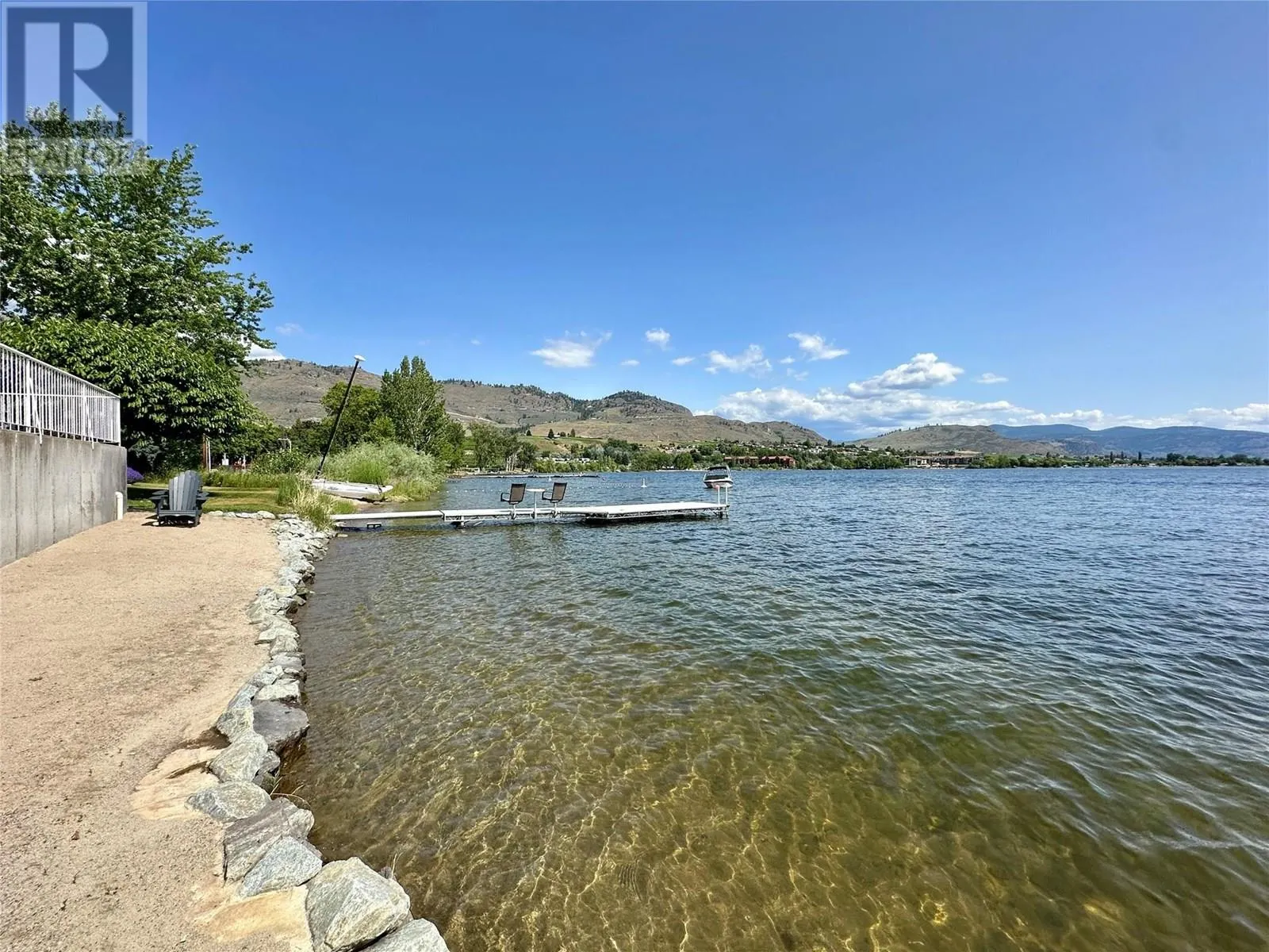 8 BAYVIEW Crescent