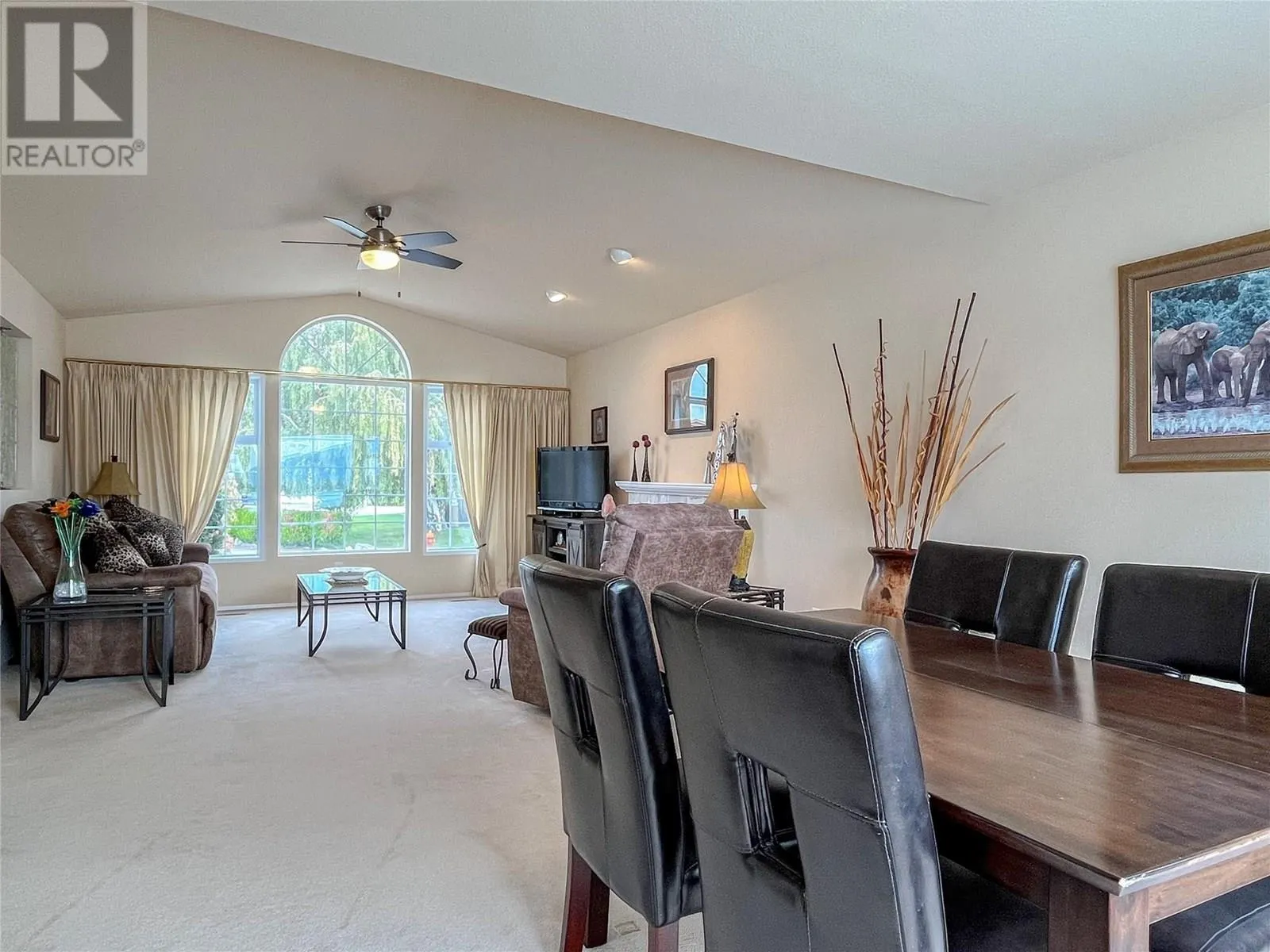 8 BAYVIEW Crescent