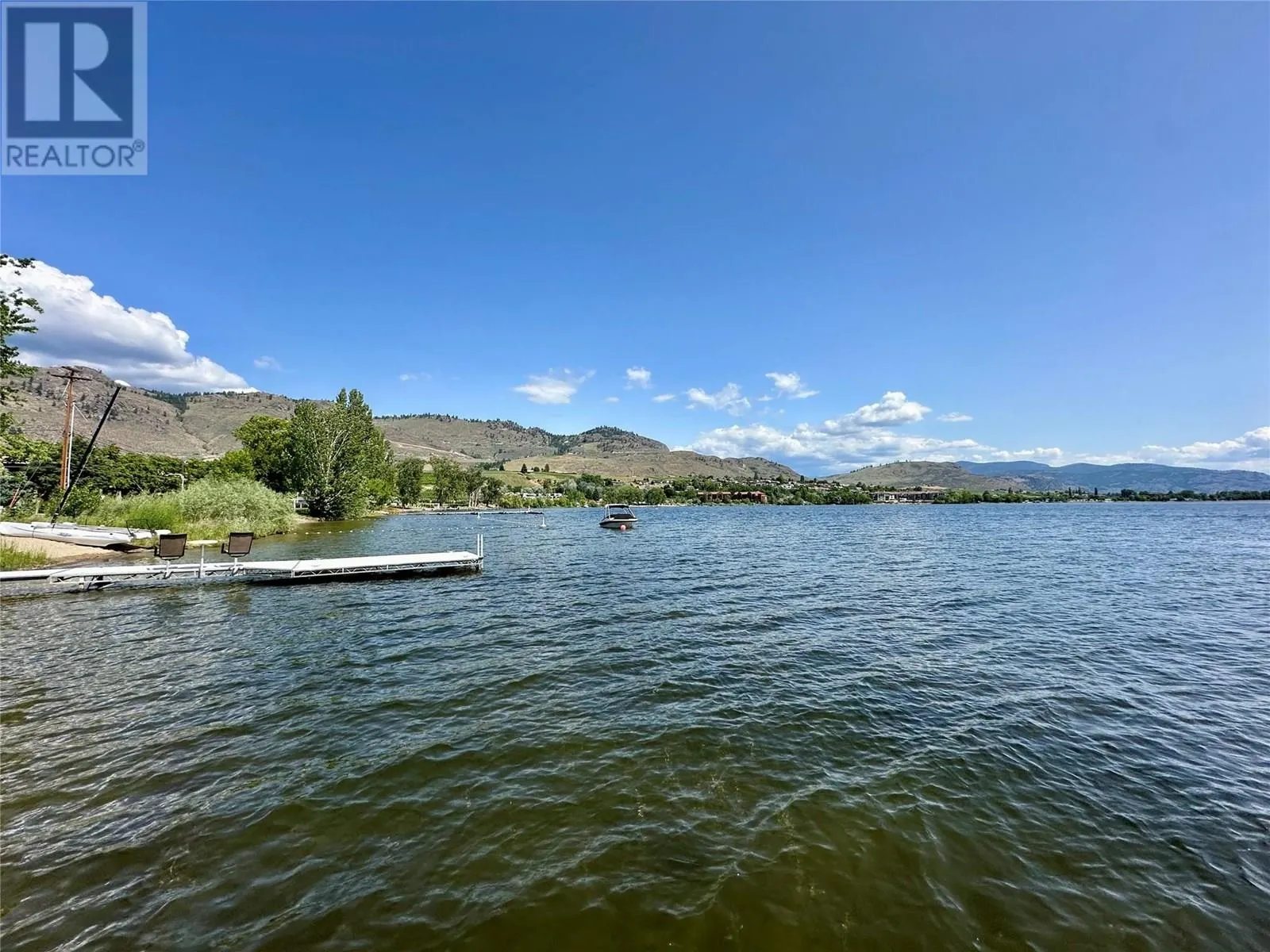 8 BAYVIEW Crescent