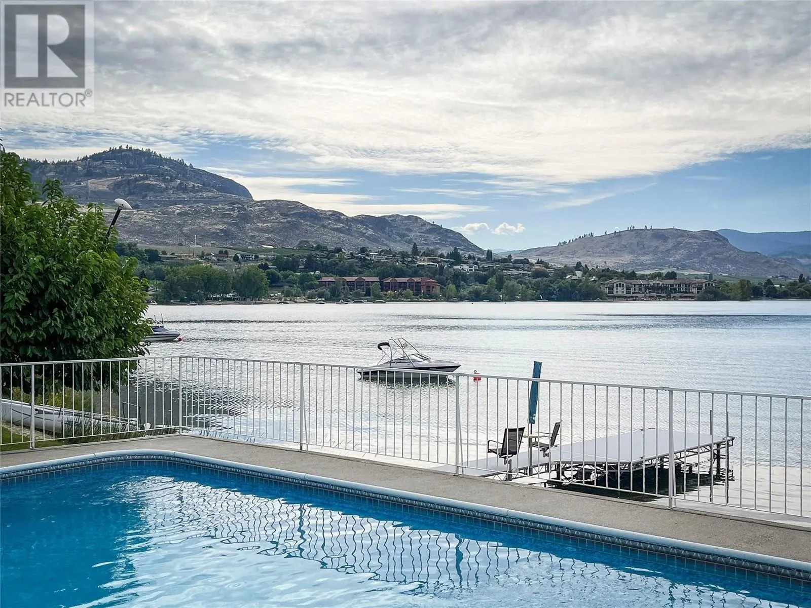 8 BAYVIEW Crescent