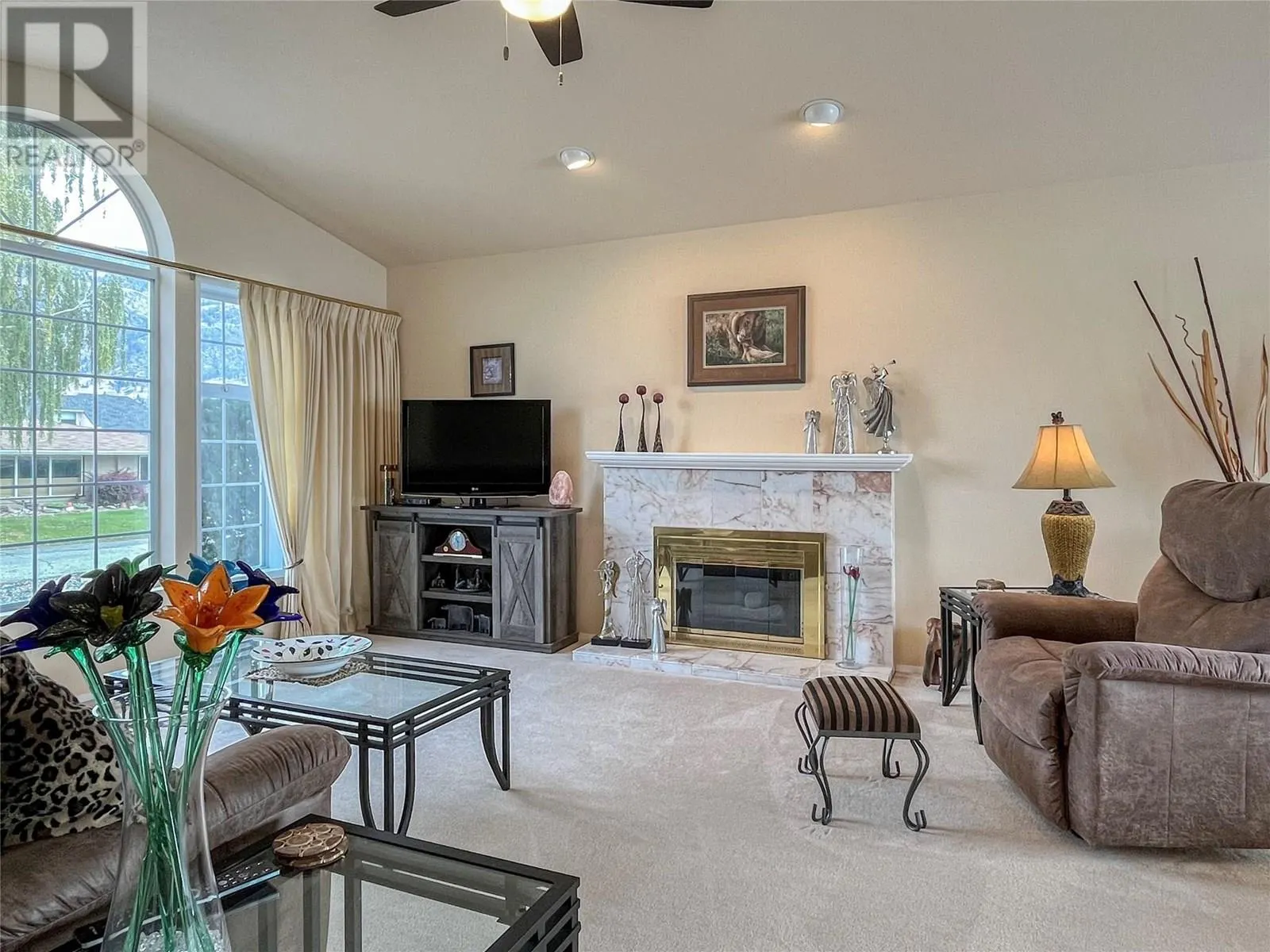 8 BAYVIEW Crescent