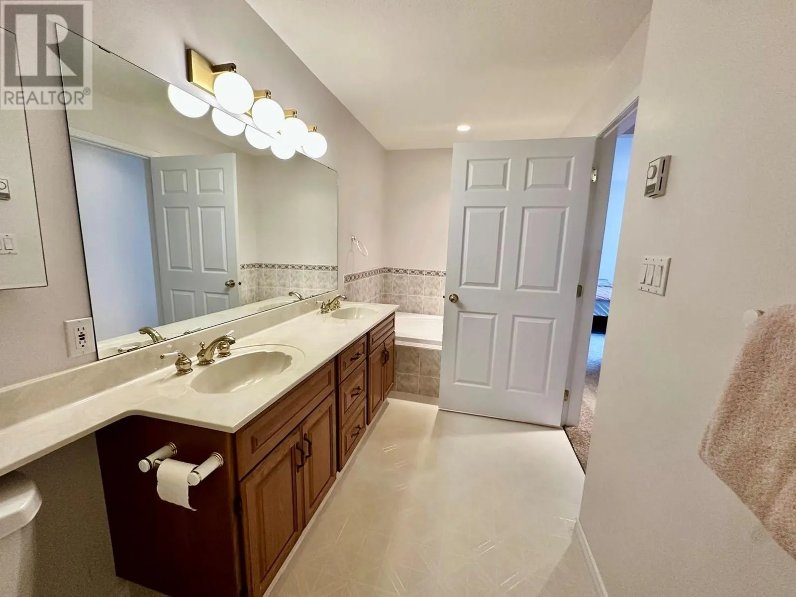 7801 SPARTAN Drive Unit# 215