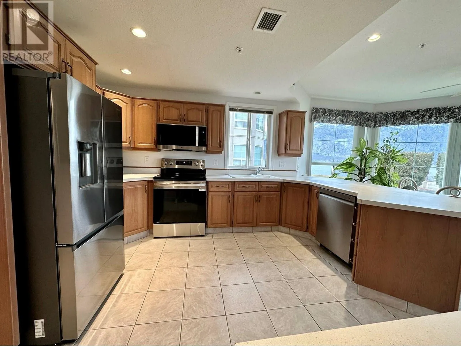 7801 SPARTAN Drive Unit# 215