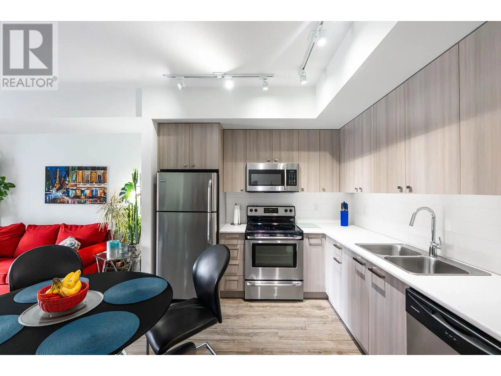 935 Academy Way Unit# 220