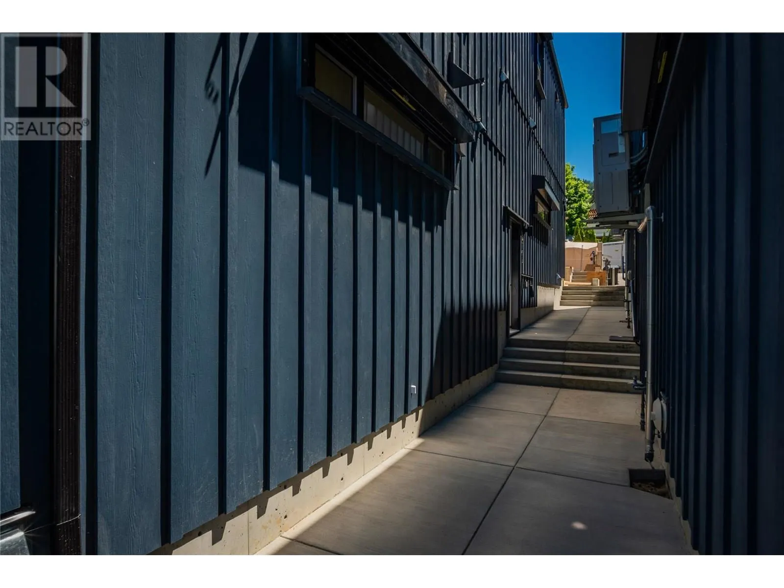 518 Robson Street Unit# A