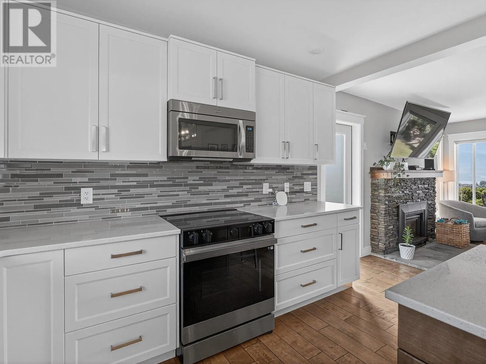 2715 Boucherie Road