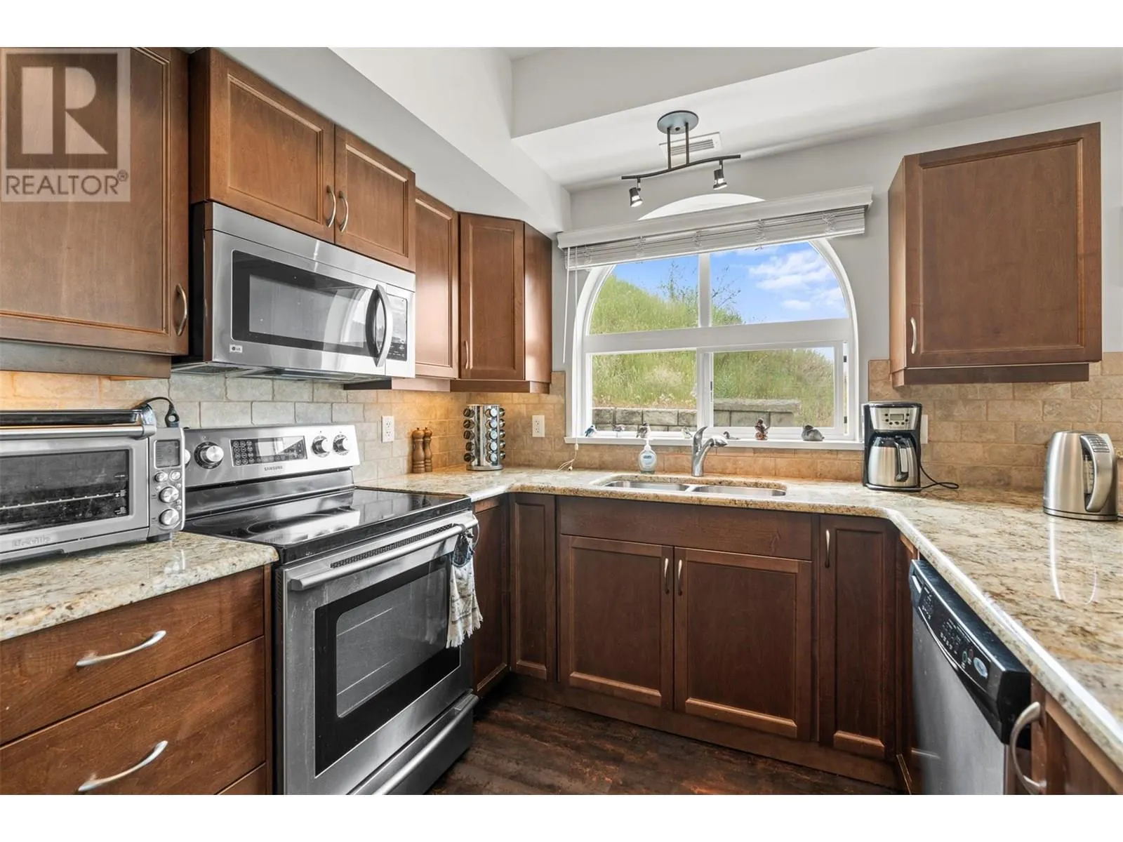 7922 Okanagan Landing Road Unit# 401