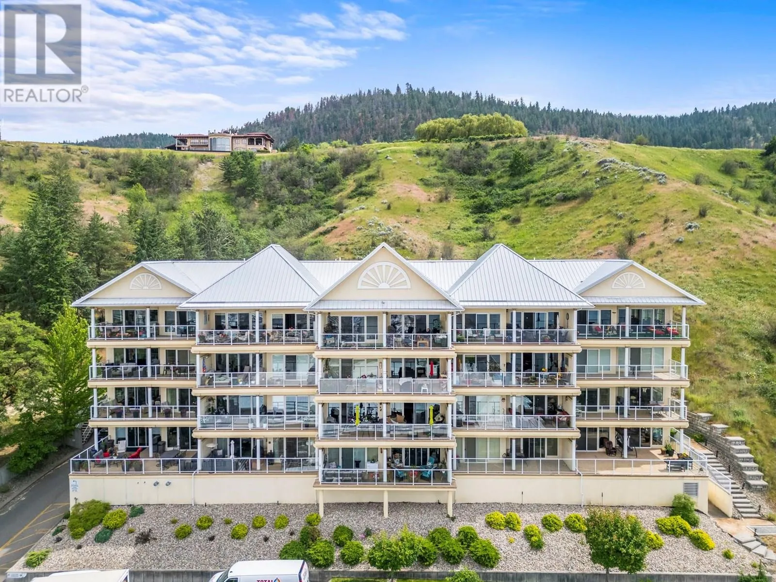 7922 Okanagan Landing Road Unit# 401