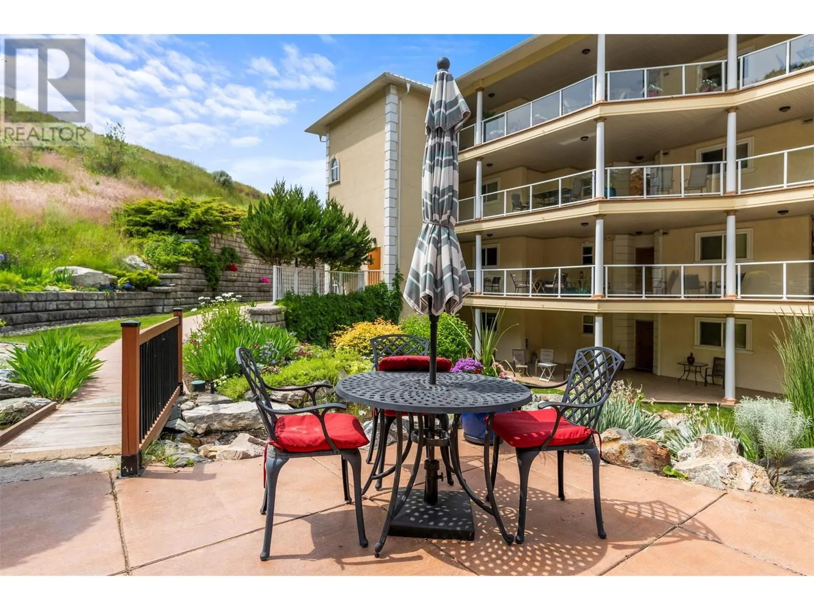 7922 Okanagan Landing Road Unit# 401