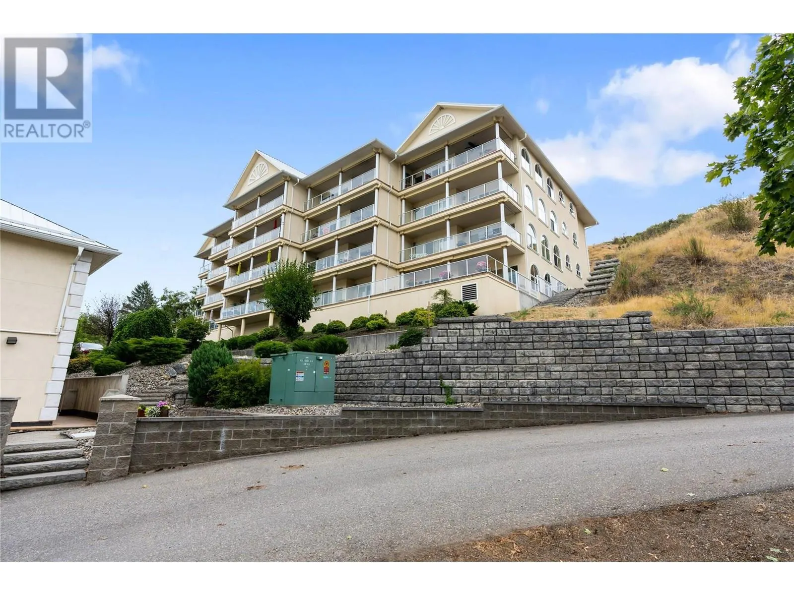 7922 Okanagan Landing Road Unit# 401