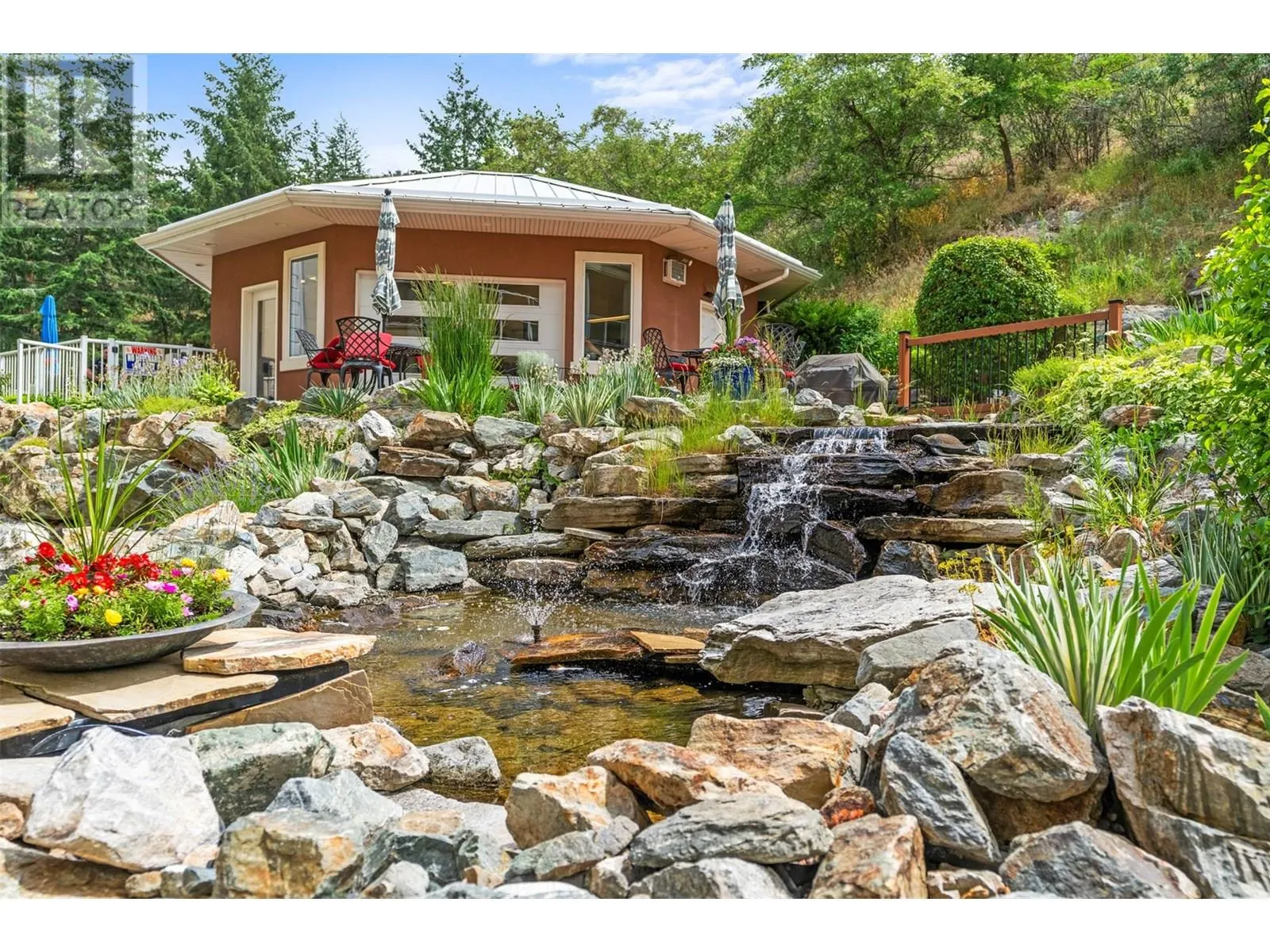 7922 Okanagan Landing Road Unit# 401