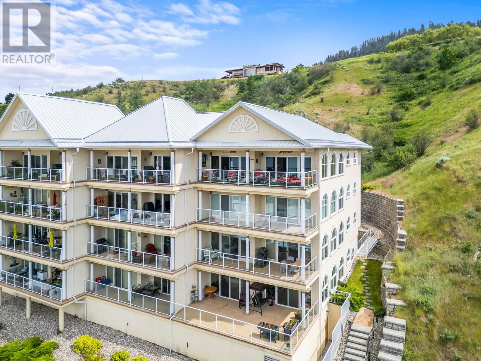 7922 Okanagan Landing Road Unit# 401
