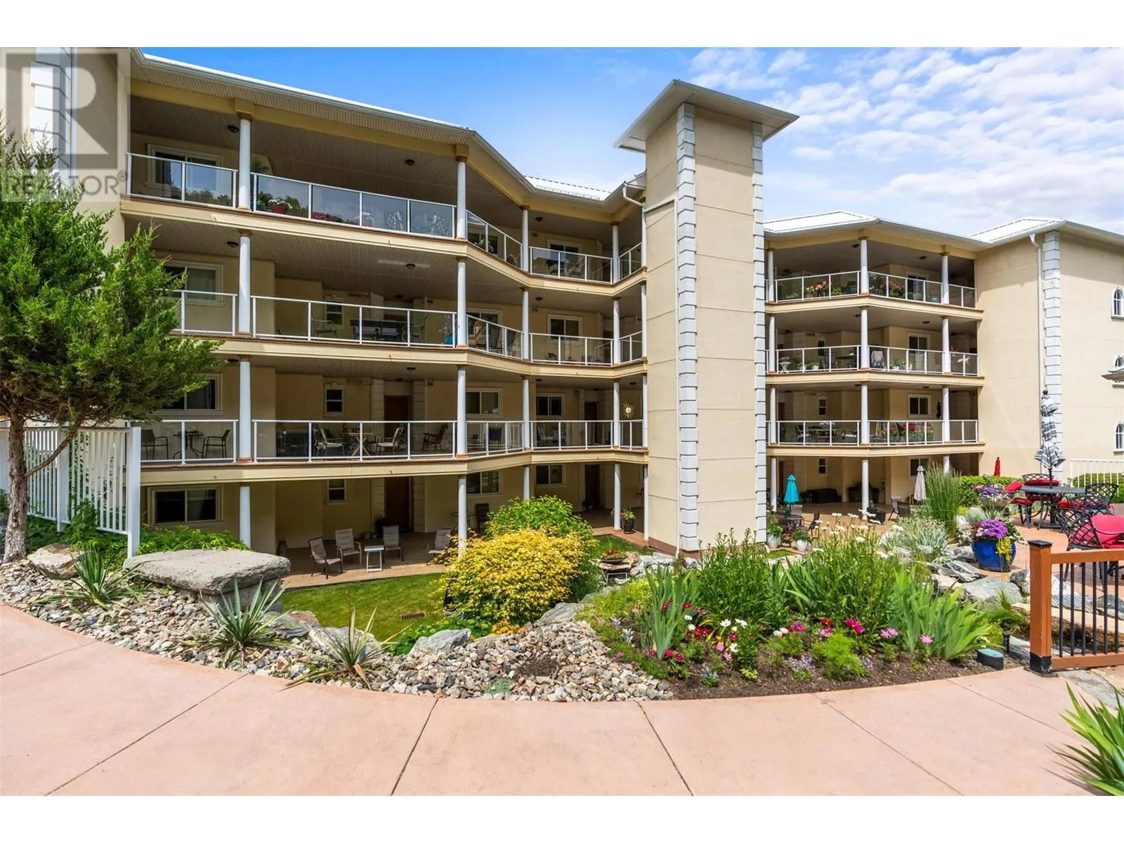 7922 Okanagan Landing Road Unit# 401