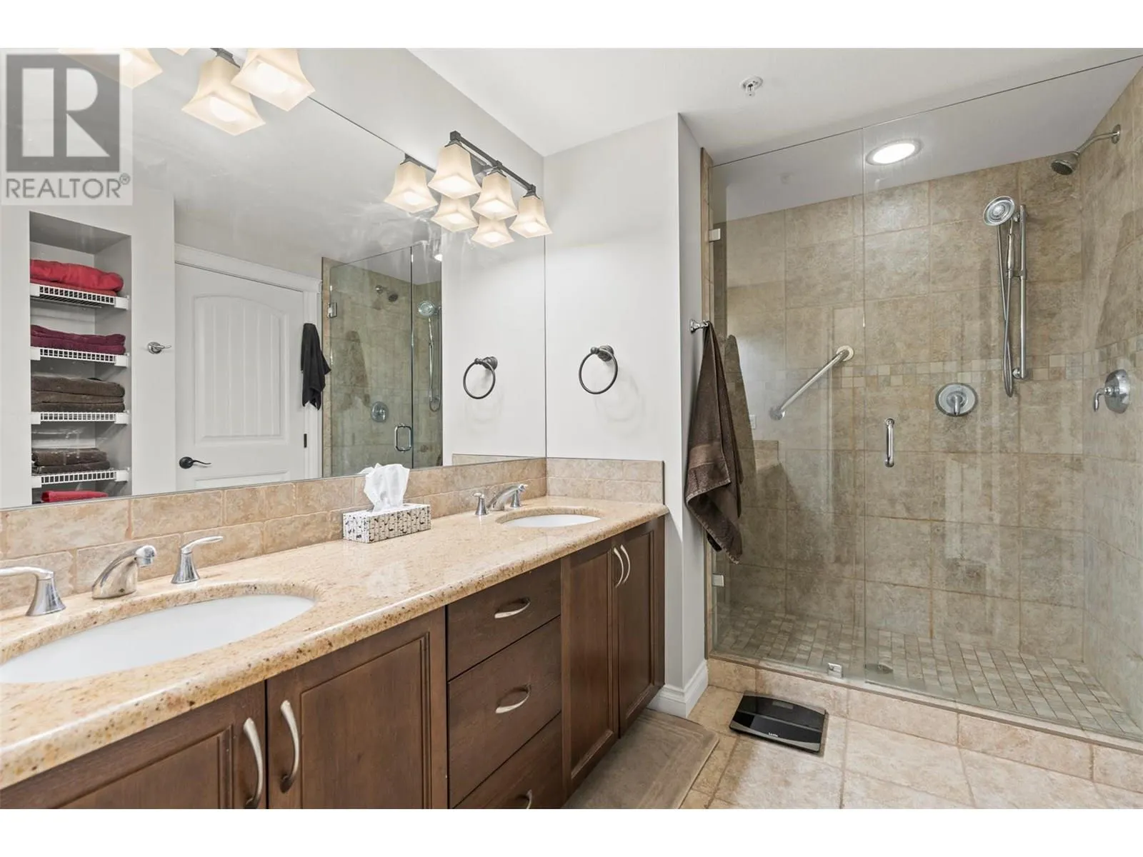 7922 Okanagan Landing Road Unit# 401