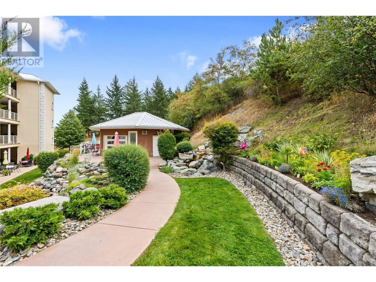 7922 Okanagan Landing Road Unit# 401