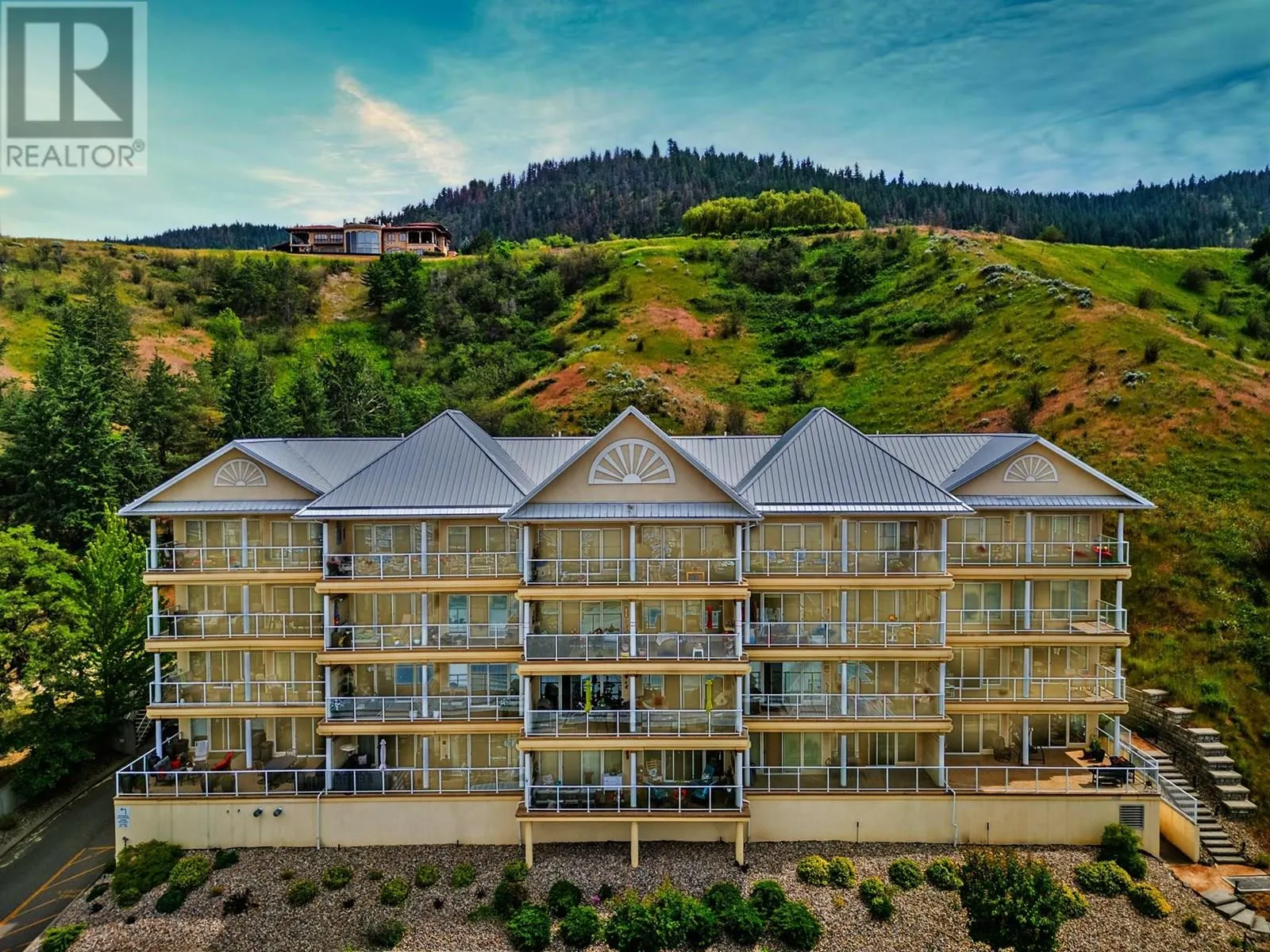 7922 Okanagan Landing Road Unit# 401