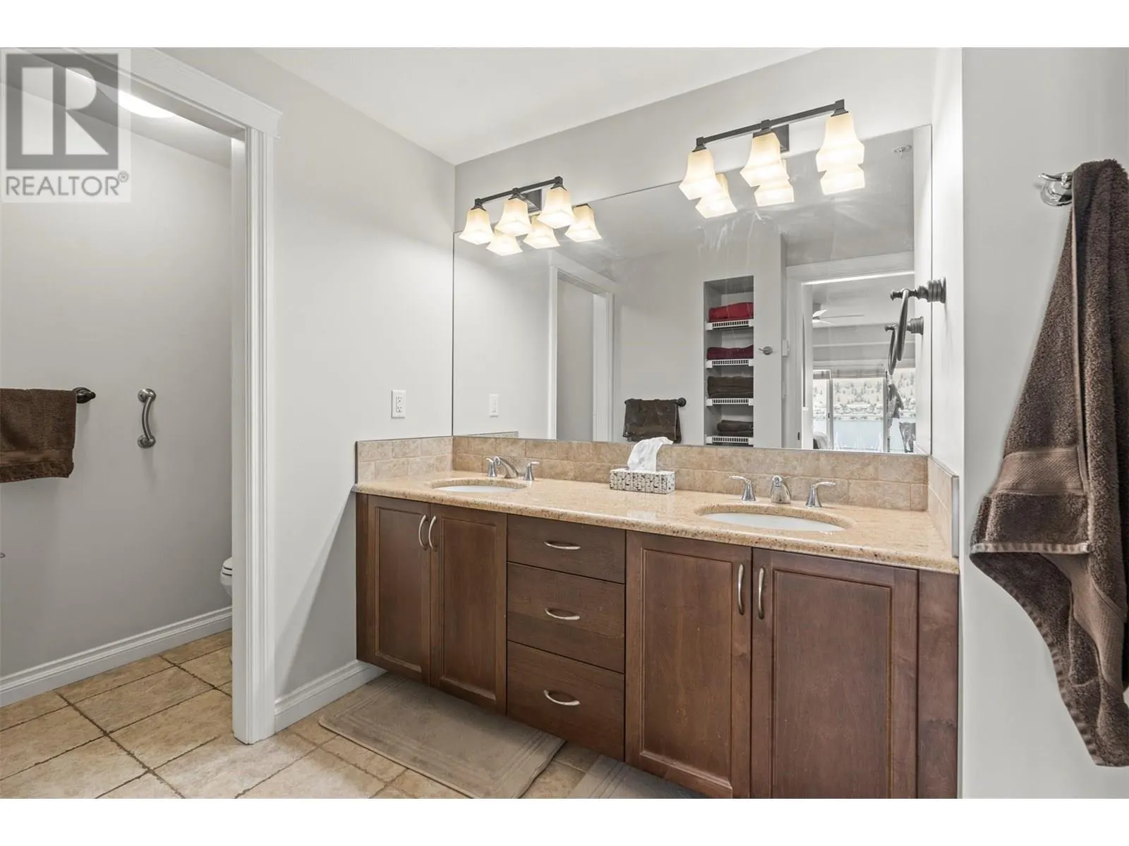 7922 Okanagan Landing Road Unit# 401