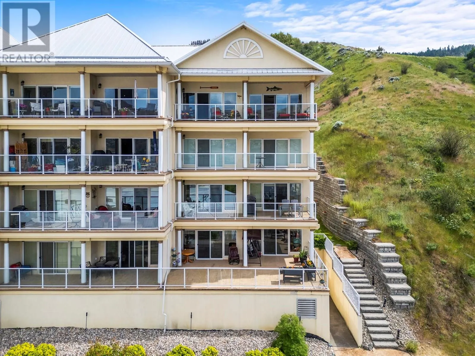 7922 Okanagan Landing Road Unit# 401