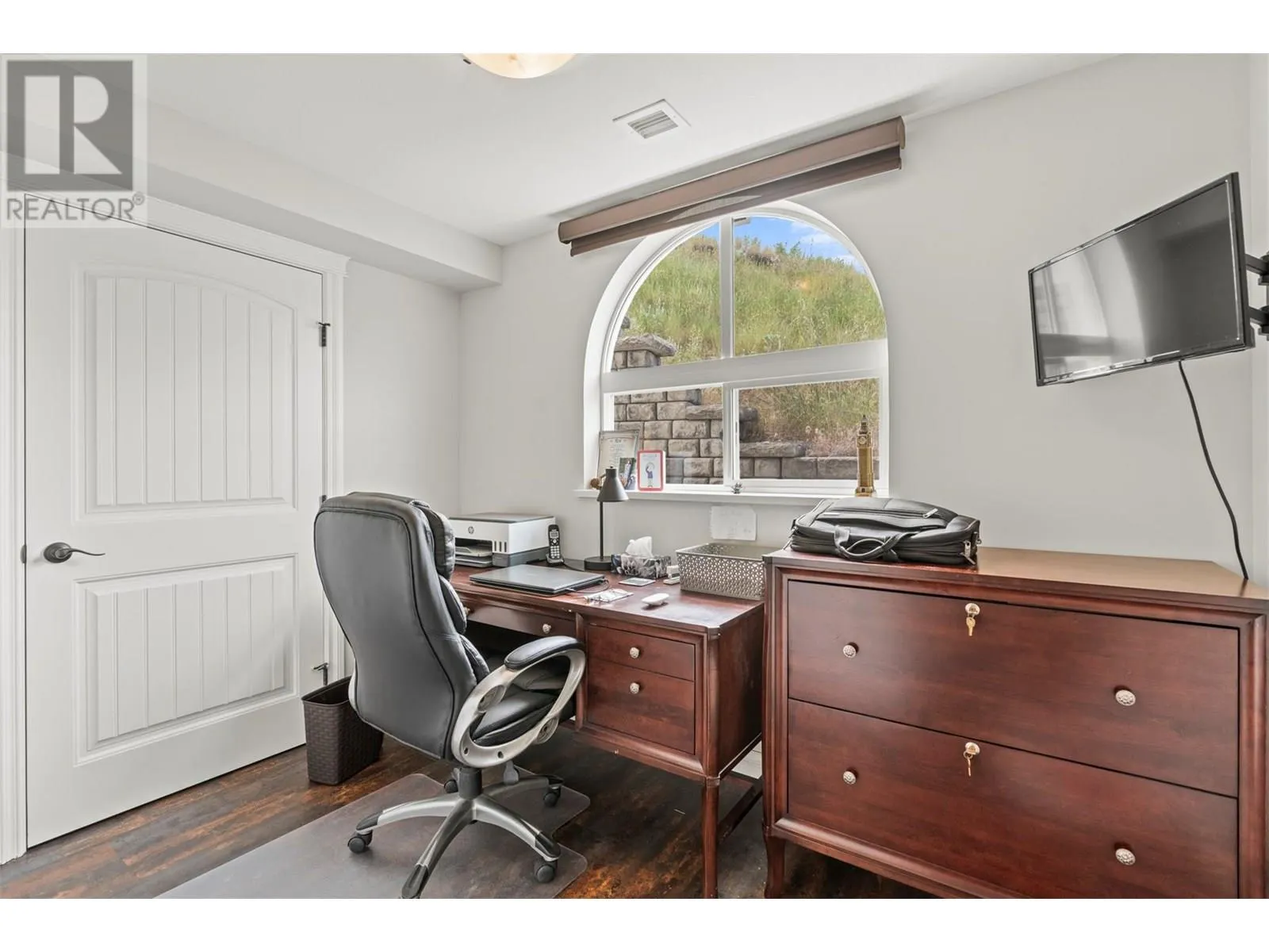 7922 Okanagan Landing Road Unit# 401