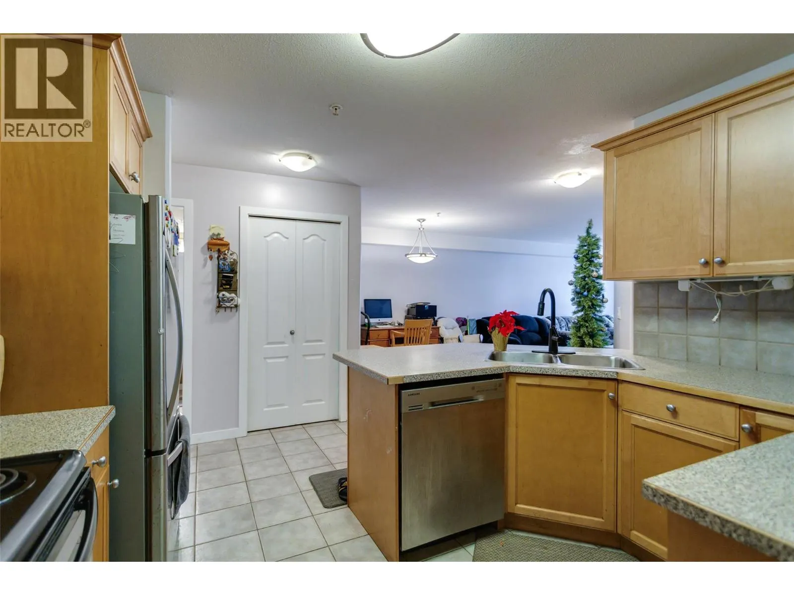 260 Franklyn Road Unit# 113