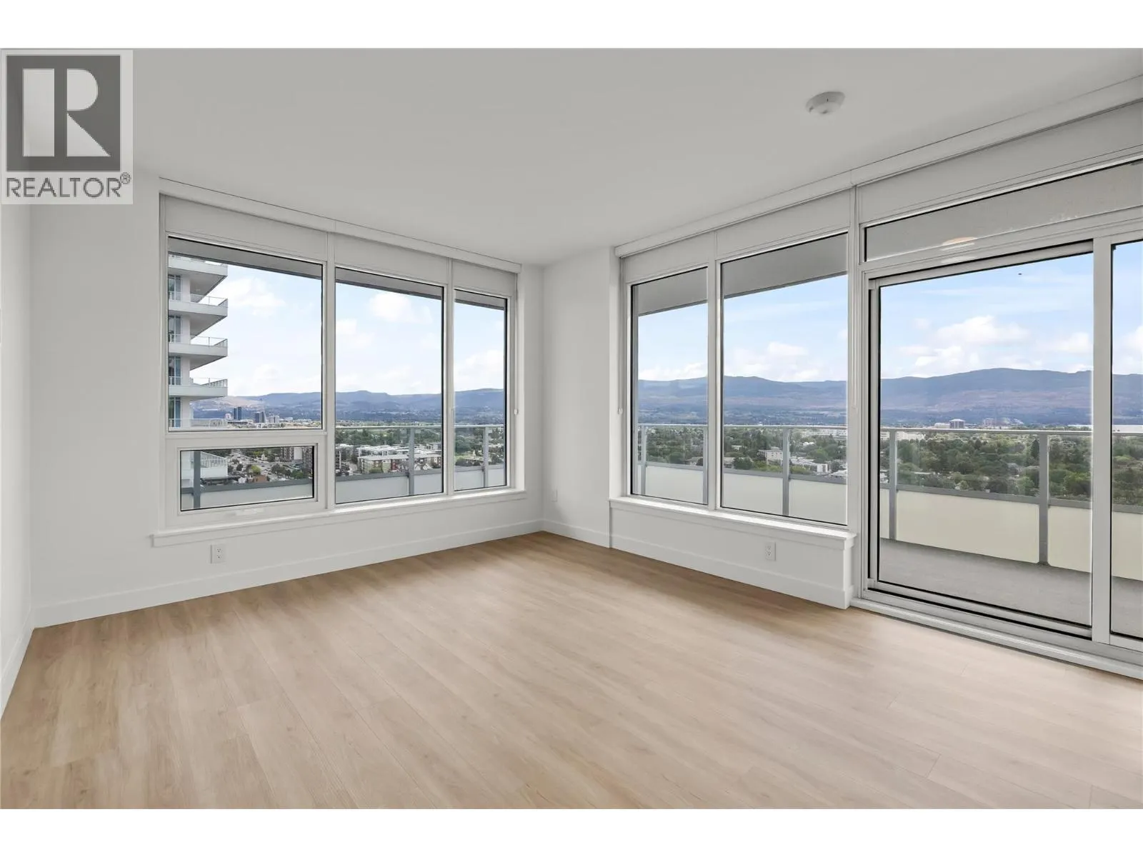 238 Leon Avenue Unit# 1704