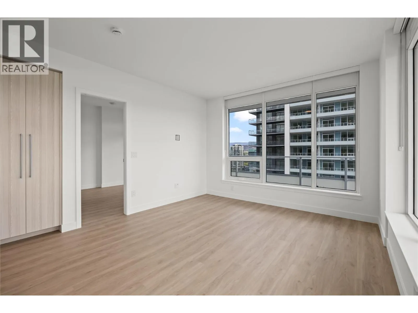 238 Leon Avenue Unit# 1704