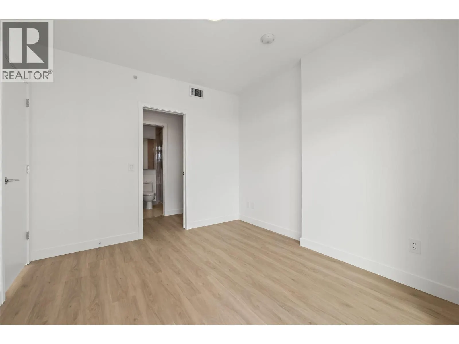 238 Leon Avenue Unit# 1704