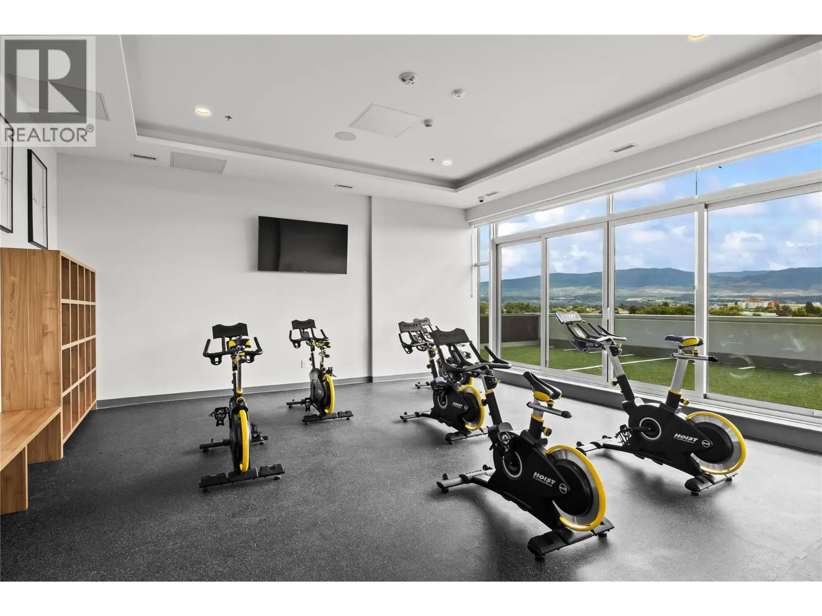 238 Leon Avenue Unit# 1704