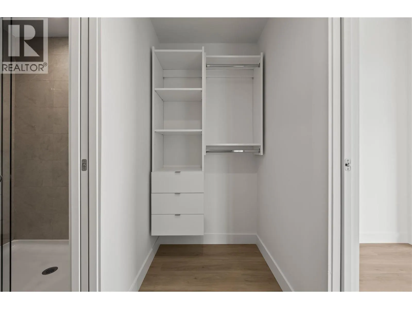 238 Leon Avenue Unit# 1704