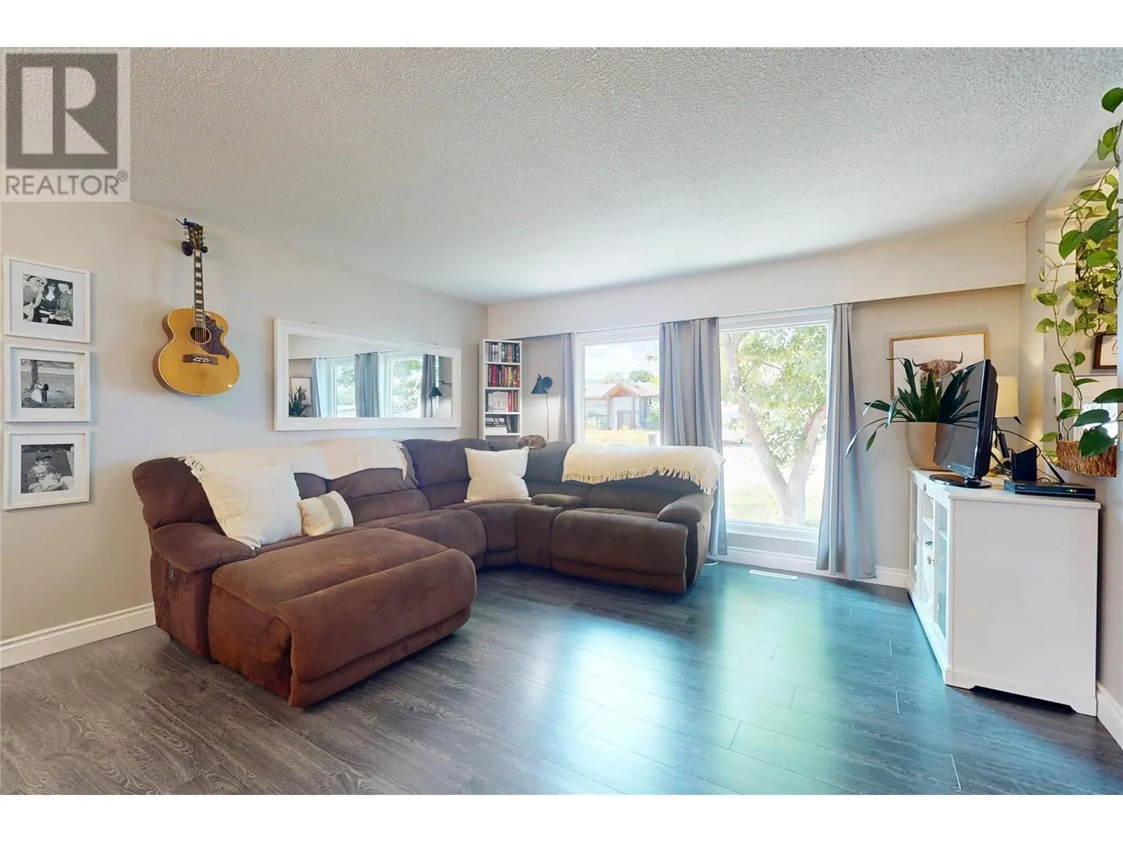 590 Jaschinsky Road