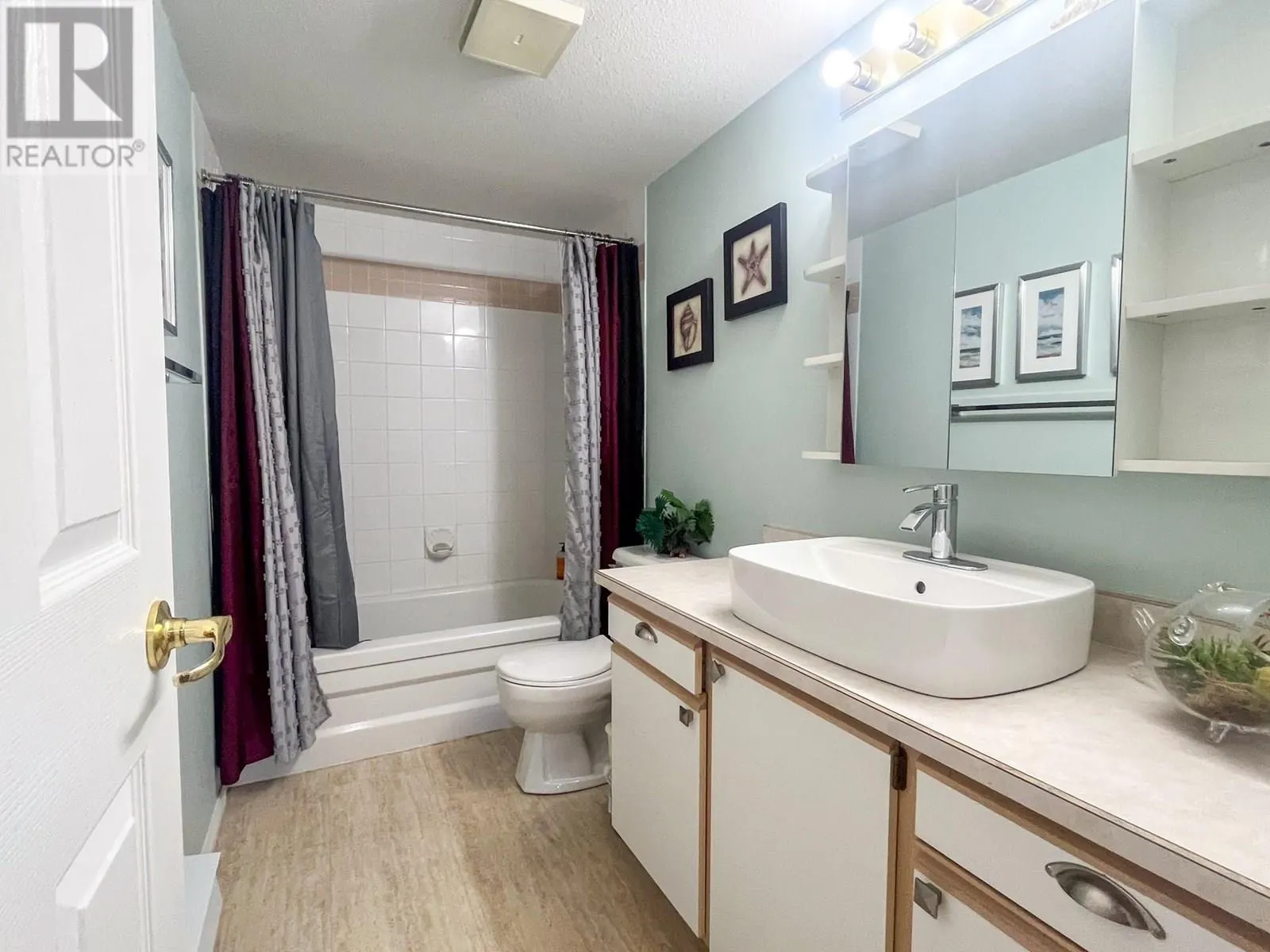 180 Hollywood Road N Unit# 207