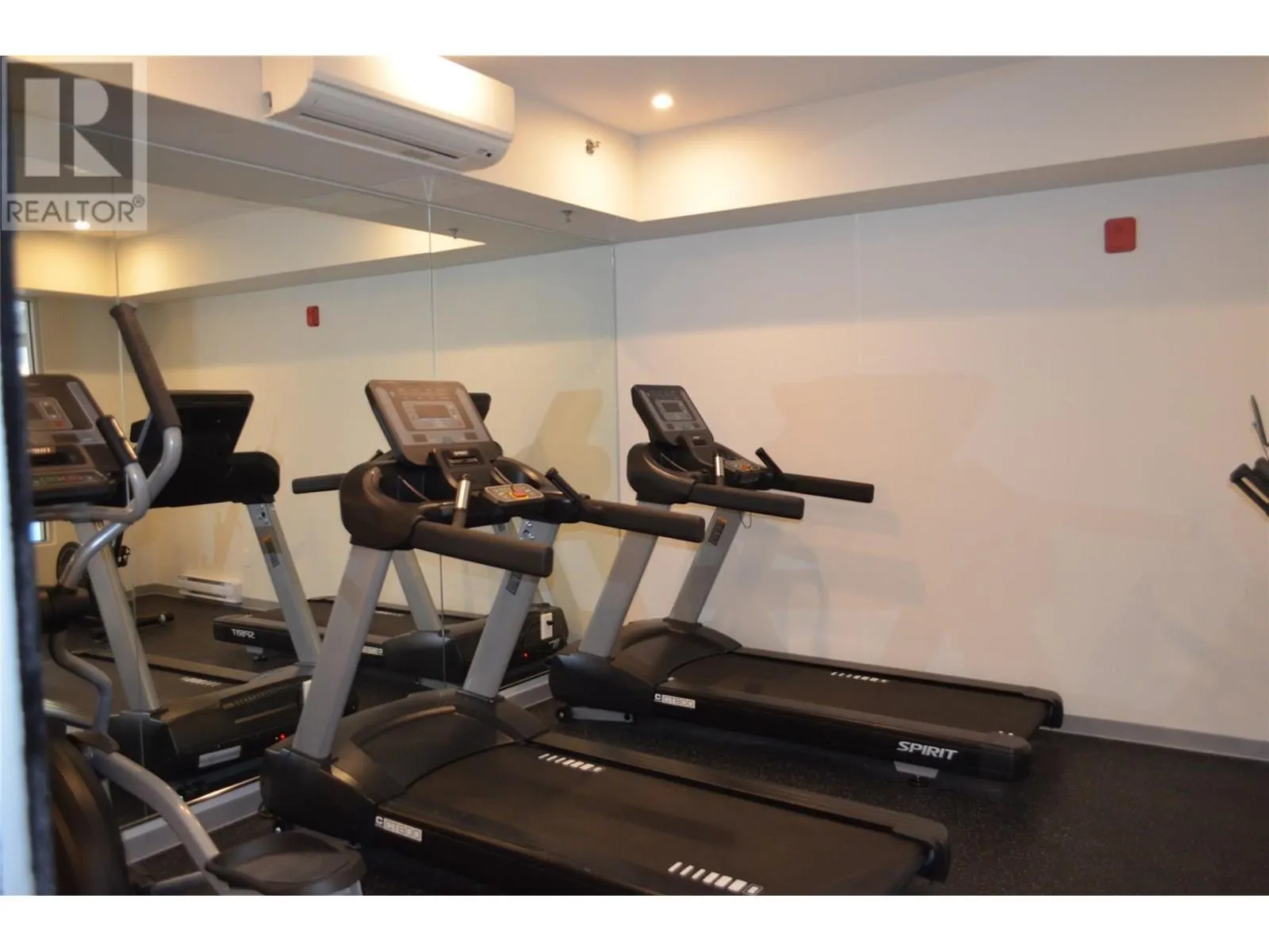 2555 Lakeshore Road Unit# 221