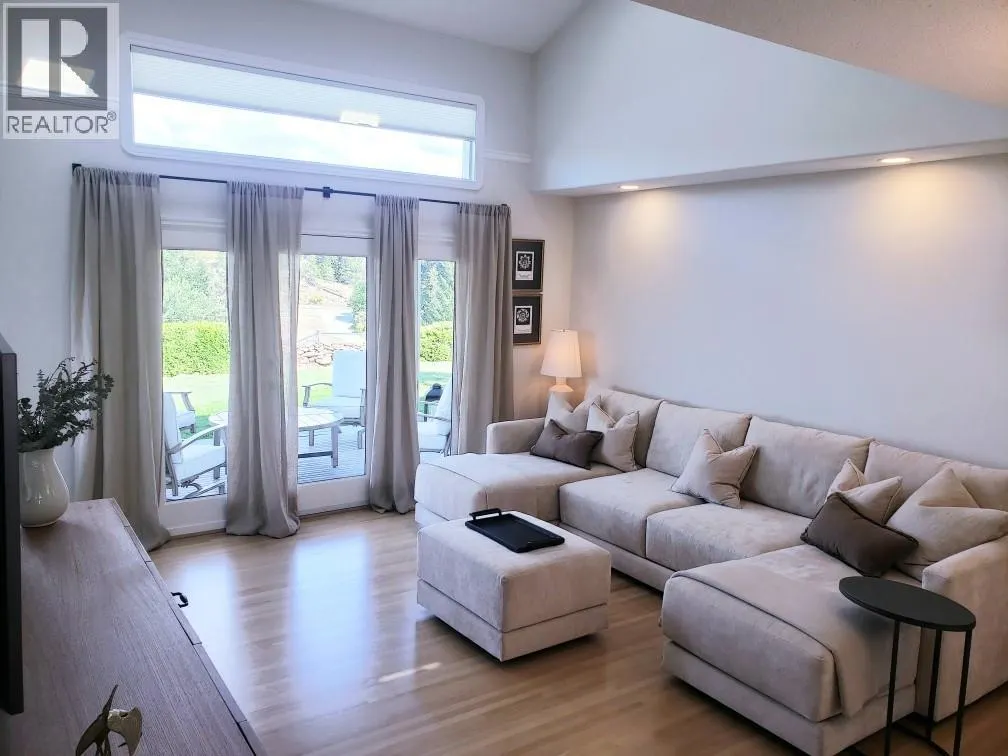 118 SUMAC RIDGE Drive