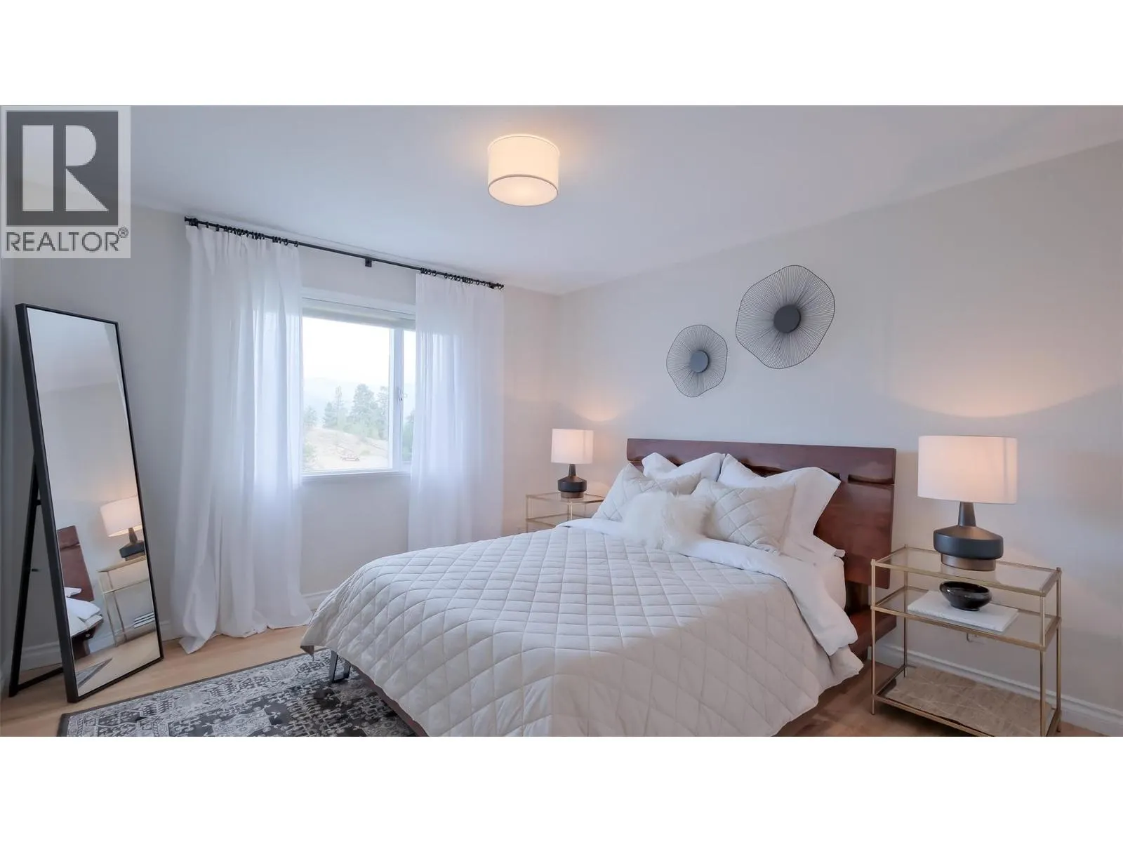118 SUMAC RIDGE Drive