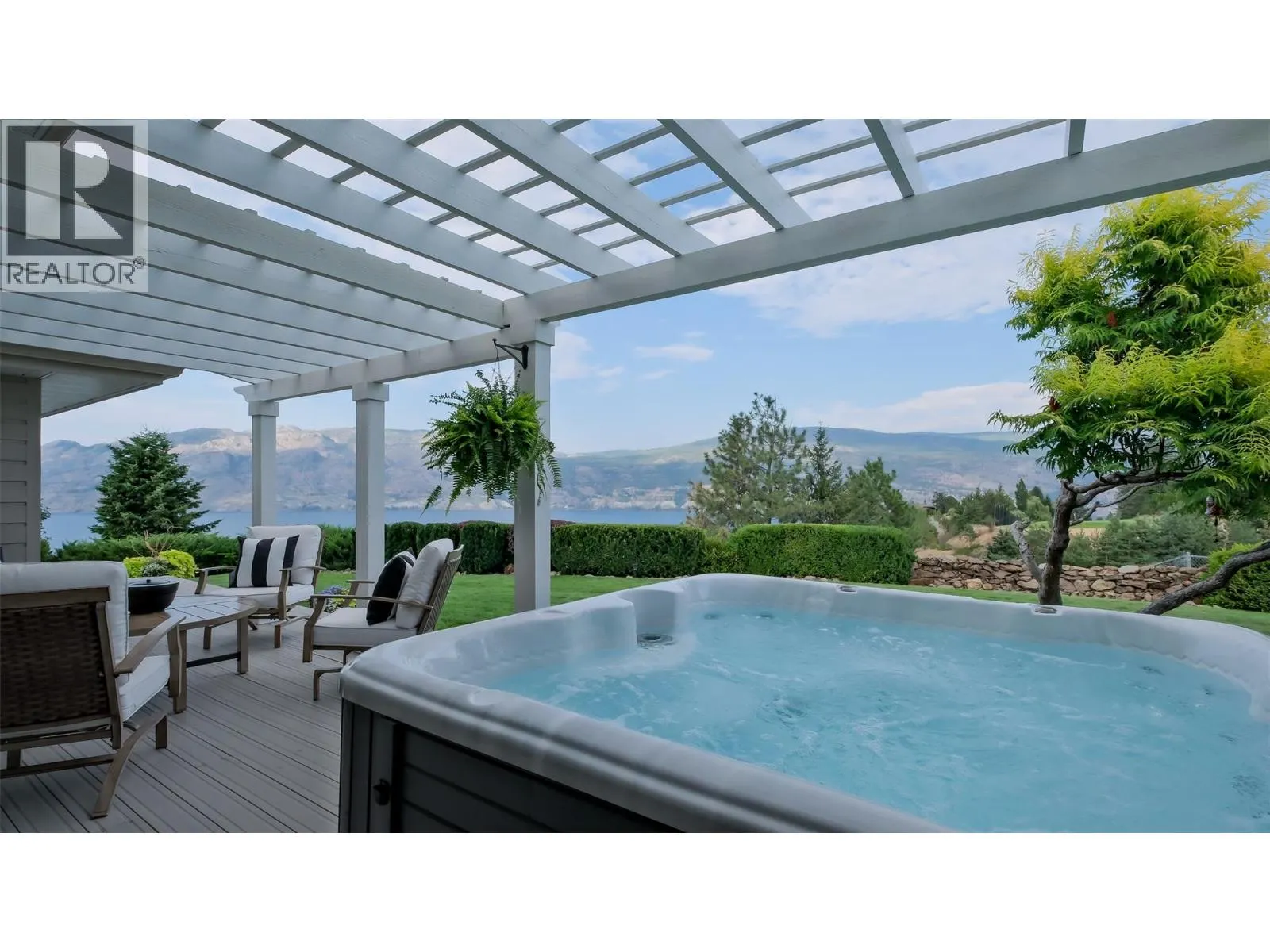 118 SUMAC RIDGE Drive
