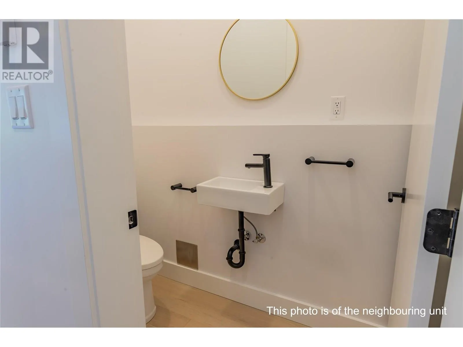 518 Robson Street Unit# B