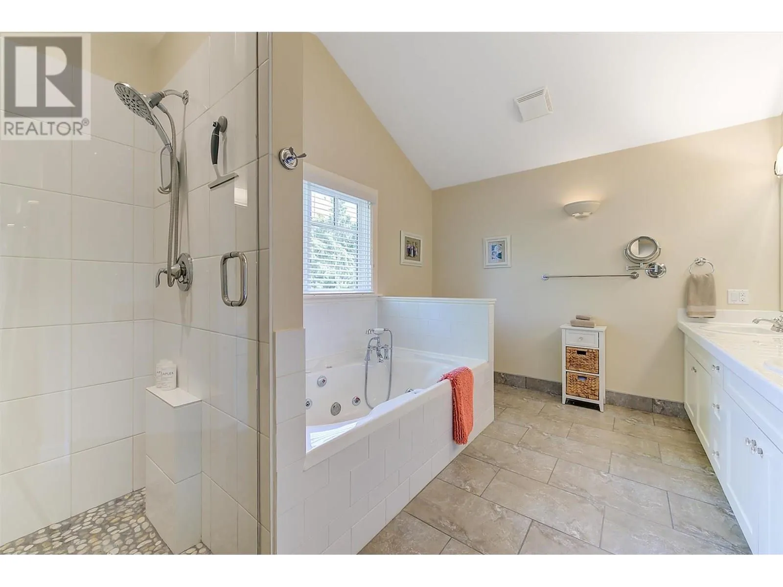 5127 Luckett Court