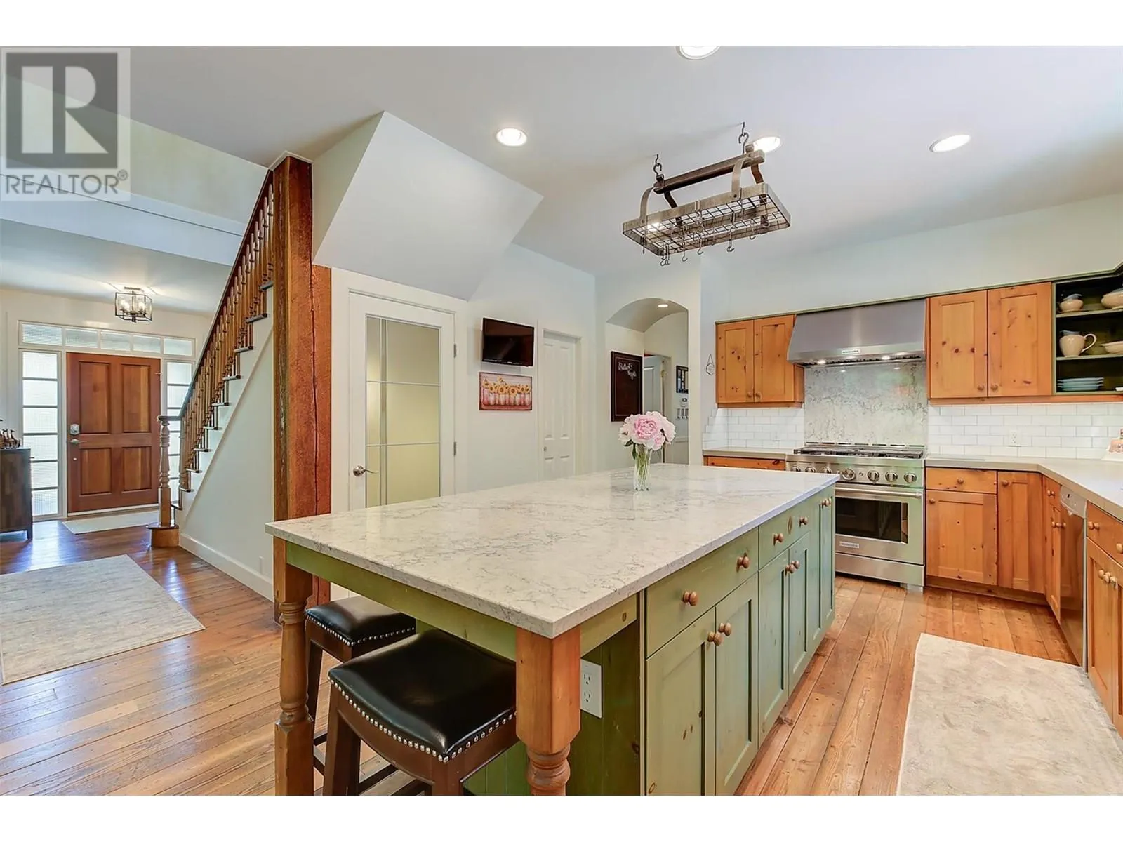 5127 Luckett Court