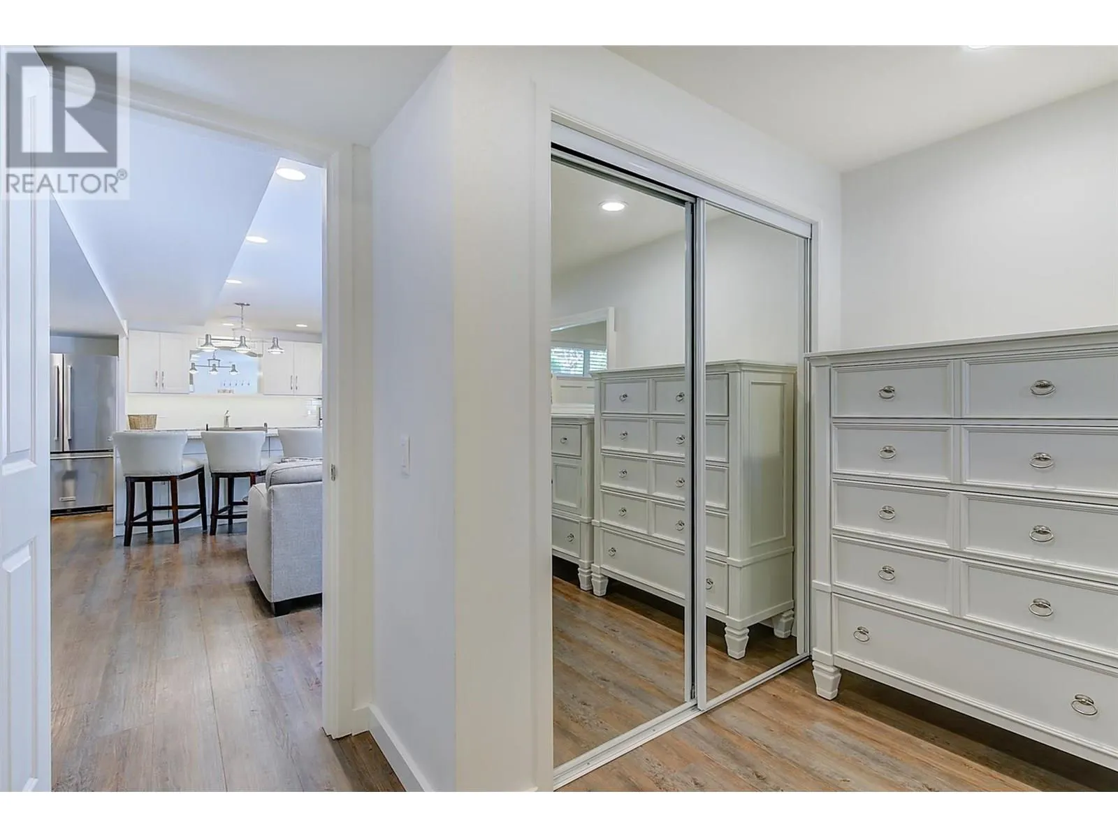 5127 Luckett Court