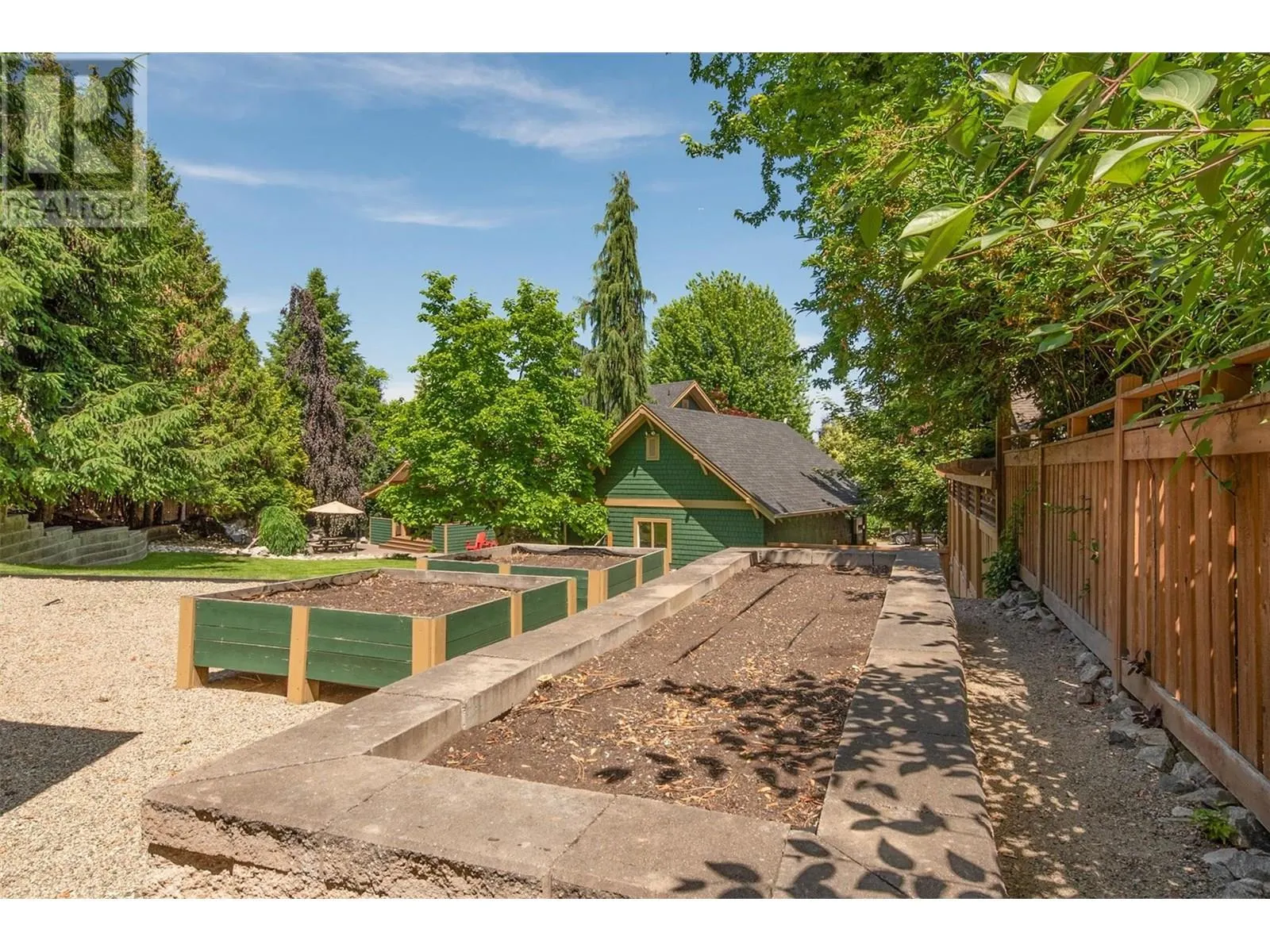 5127 Luckett Court