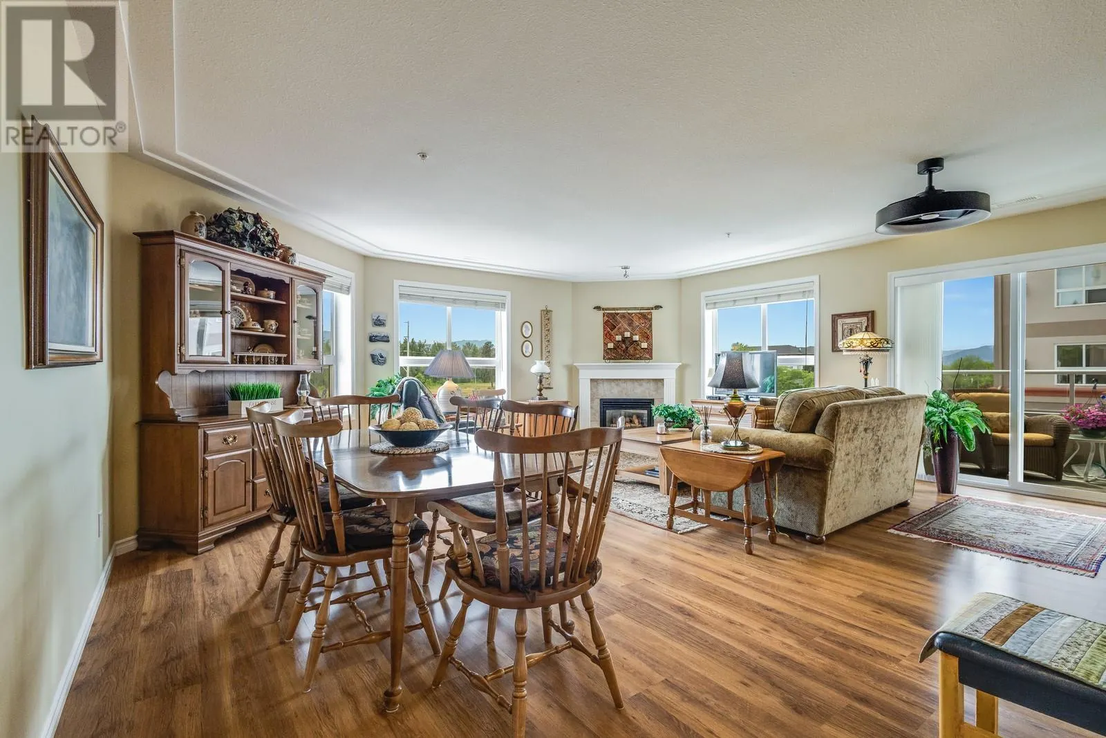 1966 Durnin Road Unit# 302